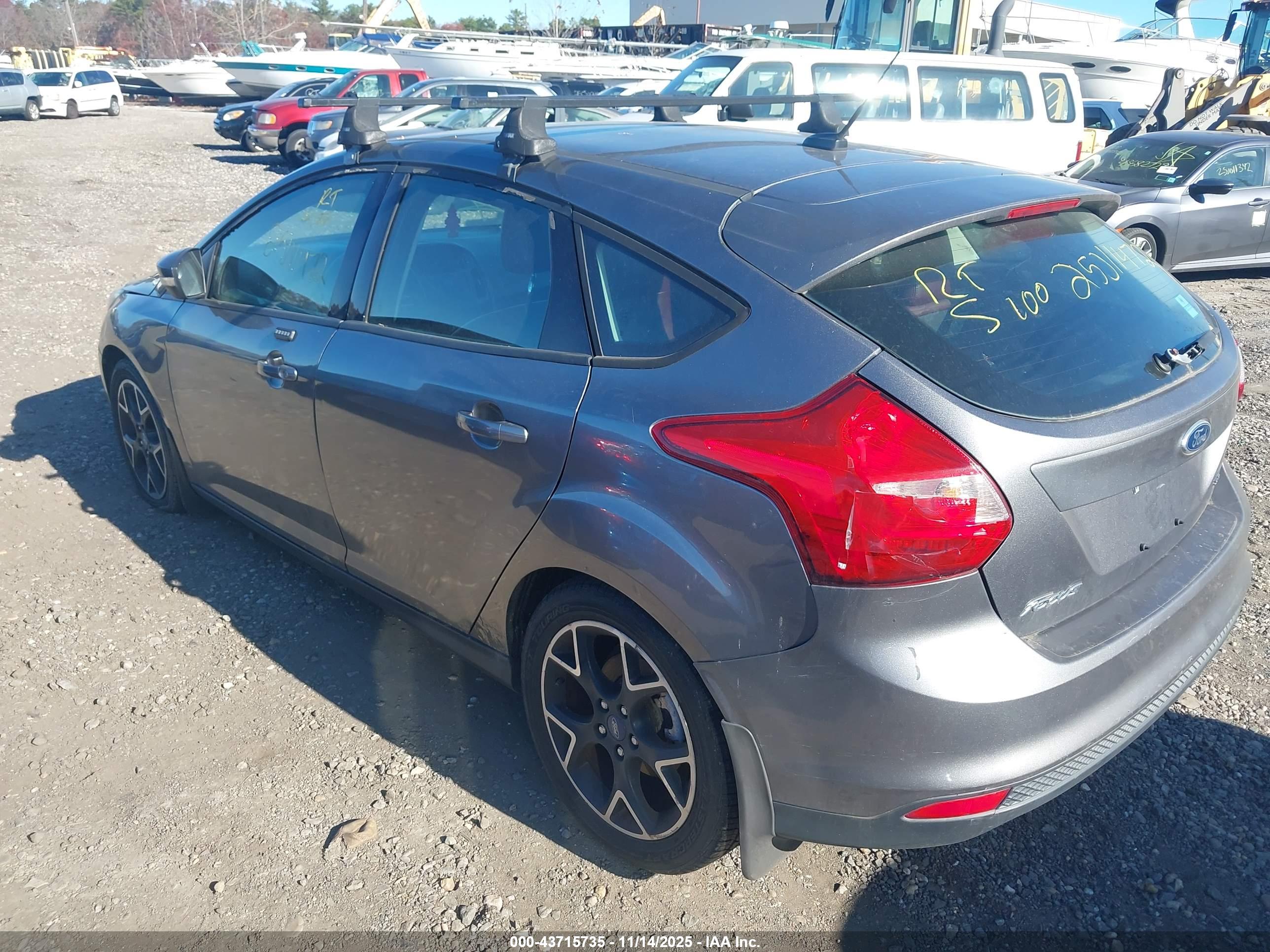 FORD FOCUS image 3