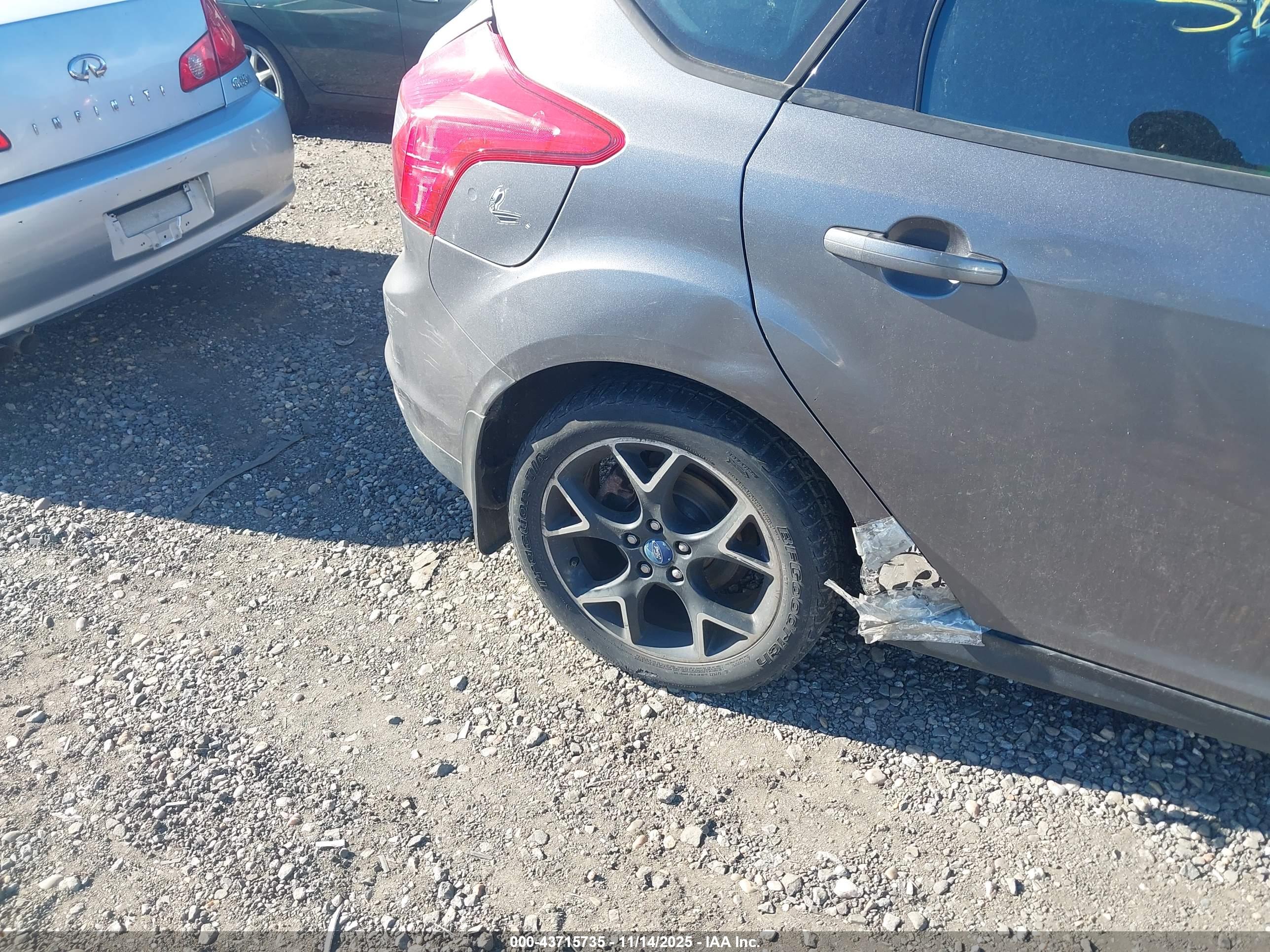 FORD FOCUS image 6