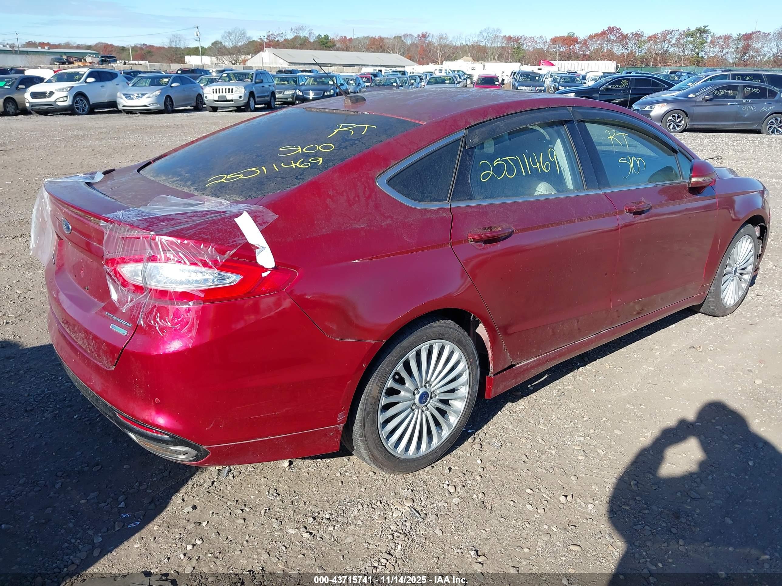 FORD FUSION image 4