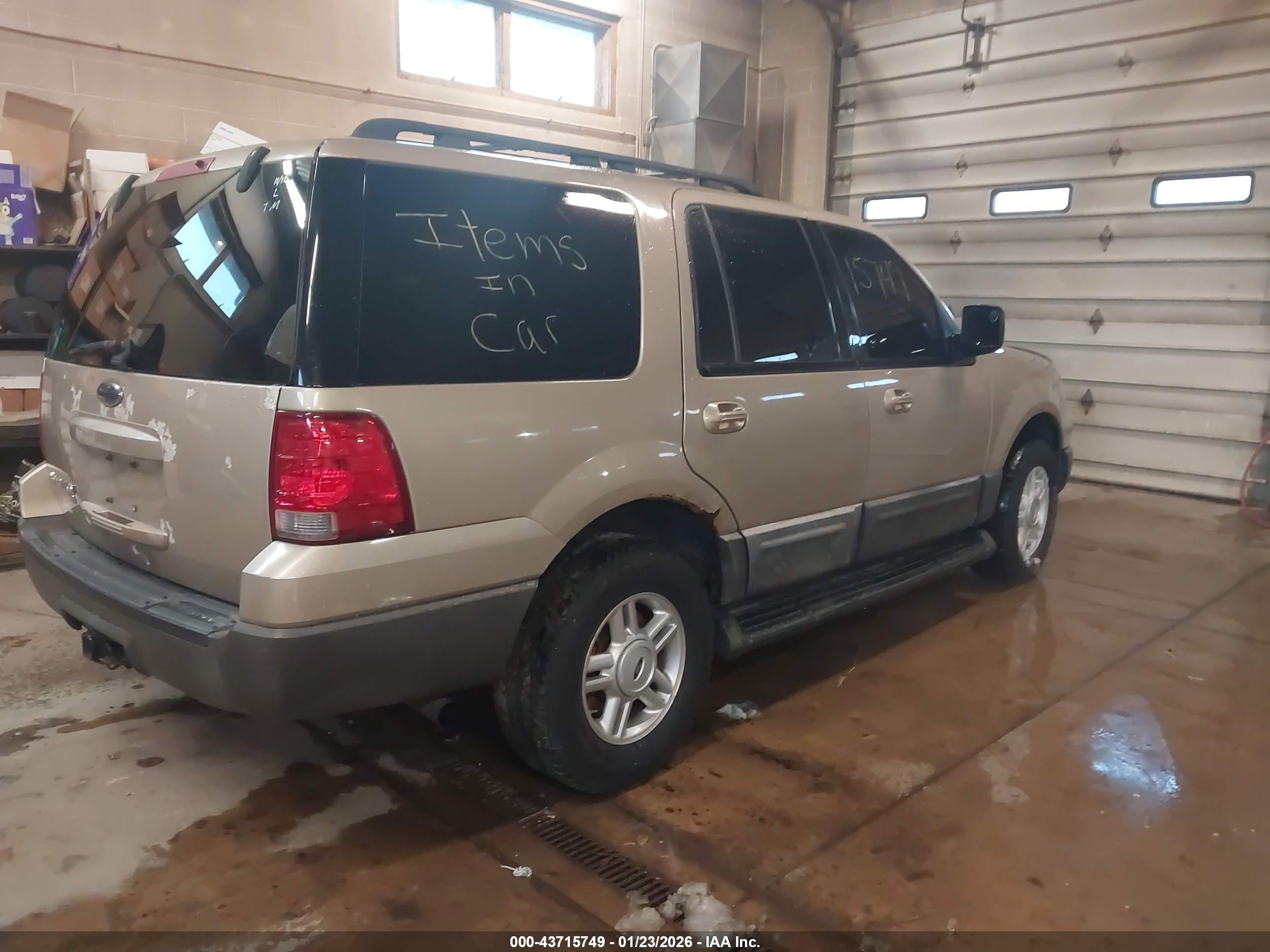 FORD EXPEDITION image 4