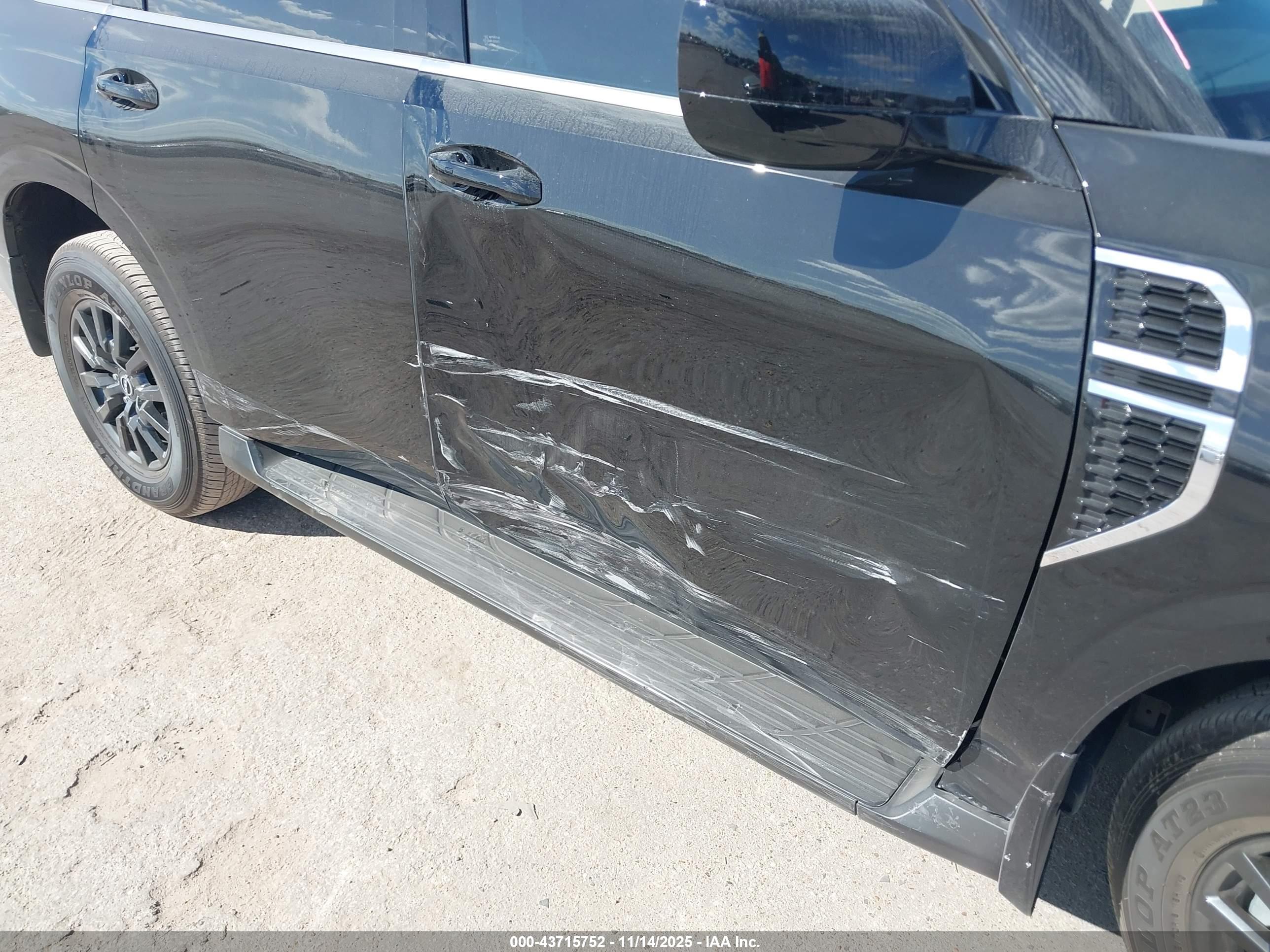 NISSAN ARMADA image 6