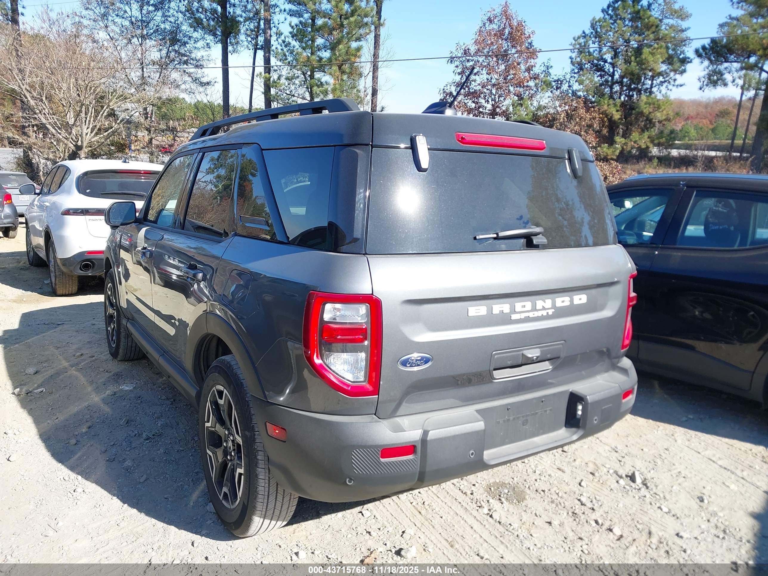 FORD BRONCO image 3