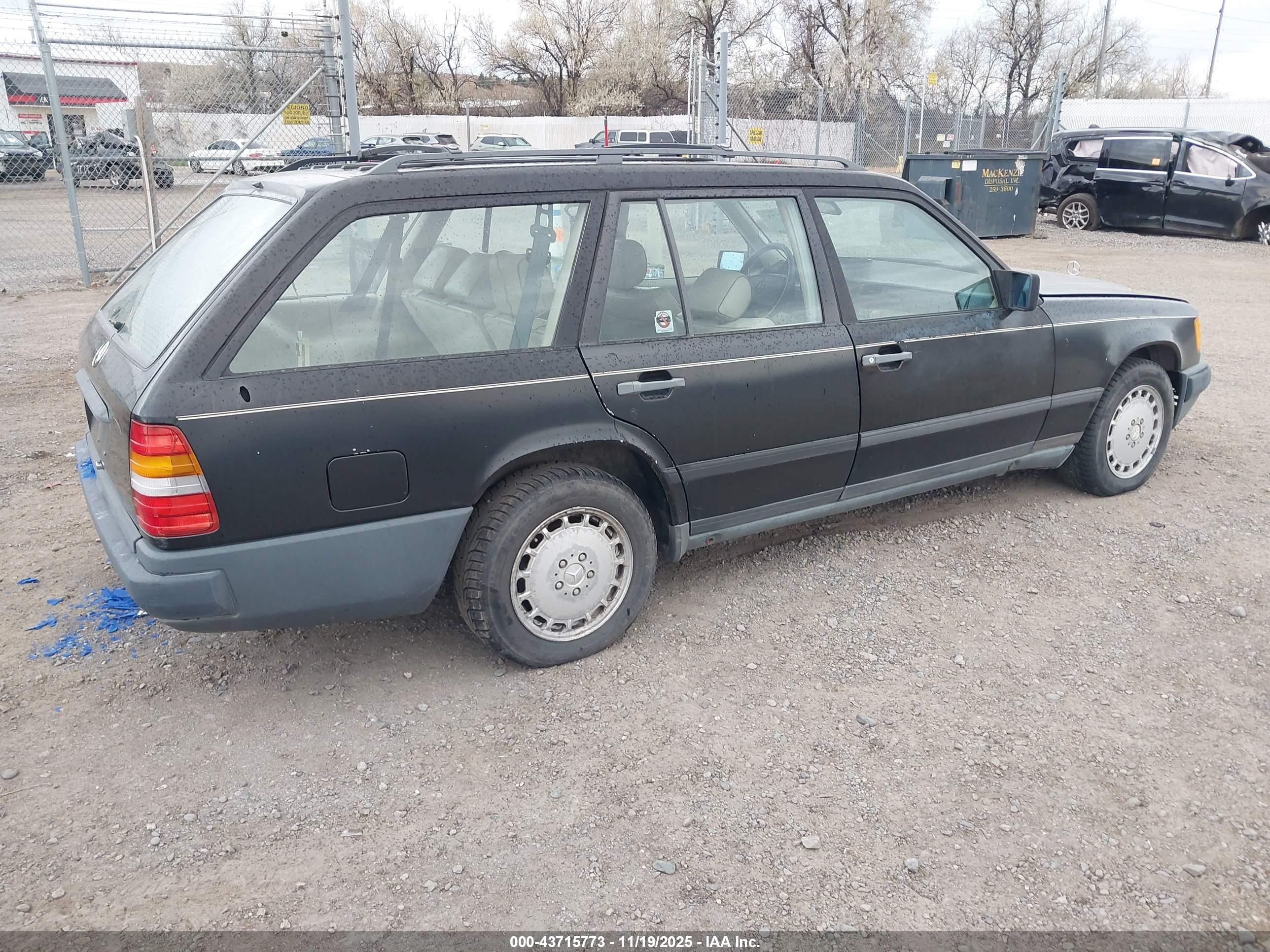 MERCEDES-BENZ 300 image 4