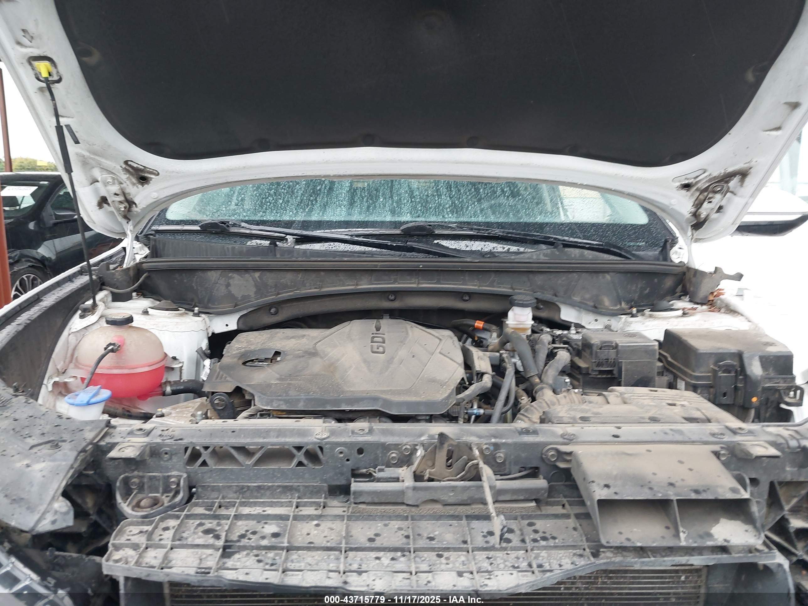 HYUNDAI TUCSON image 10