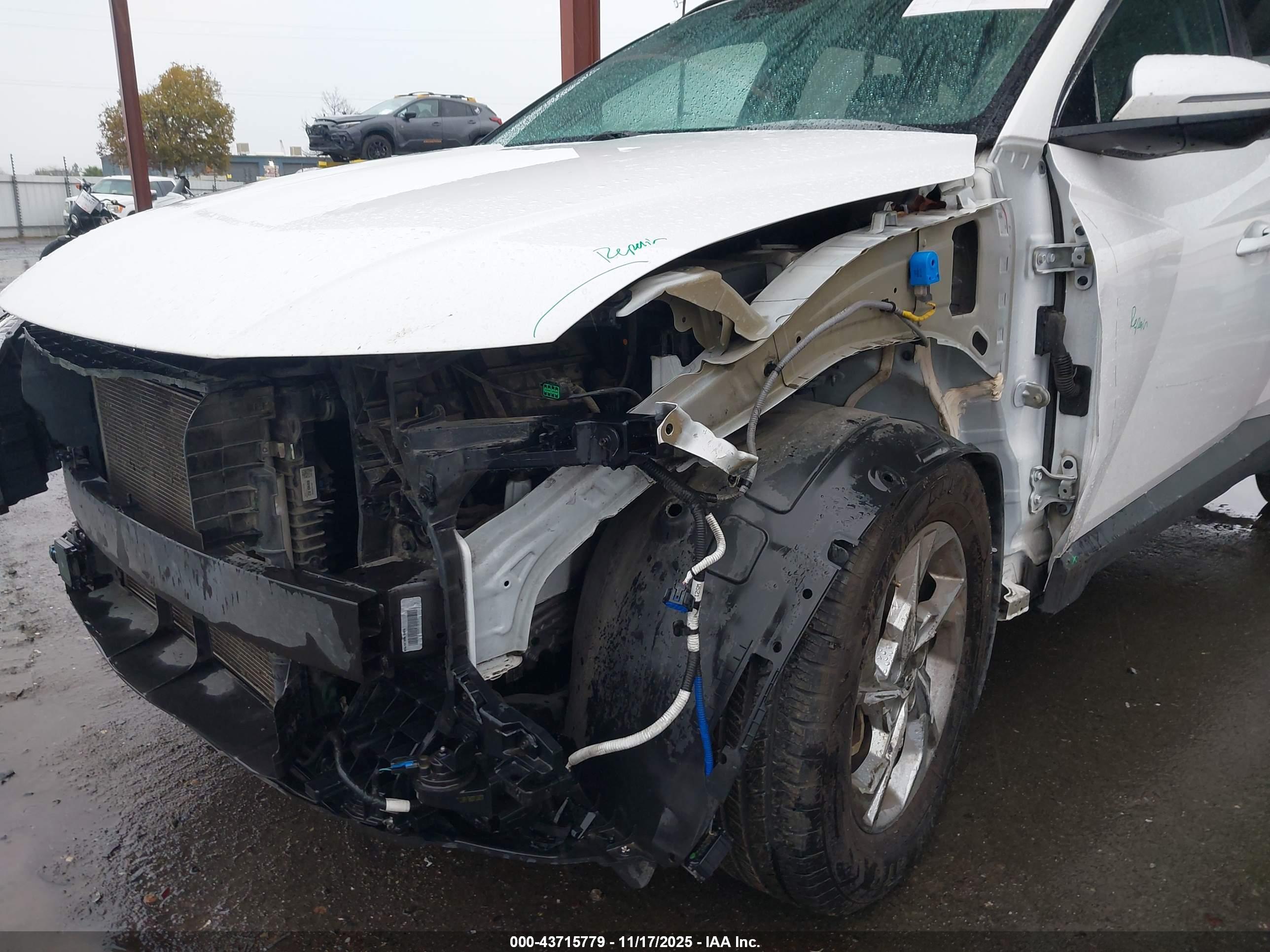 HYUNDAI TUCSON image 6