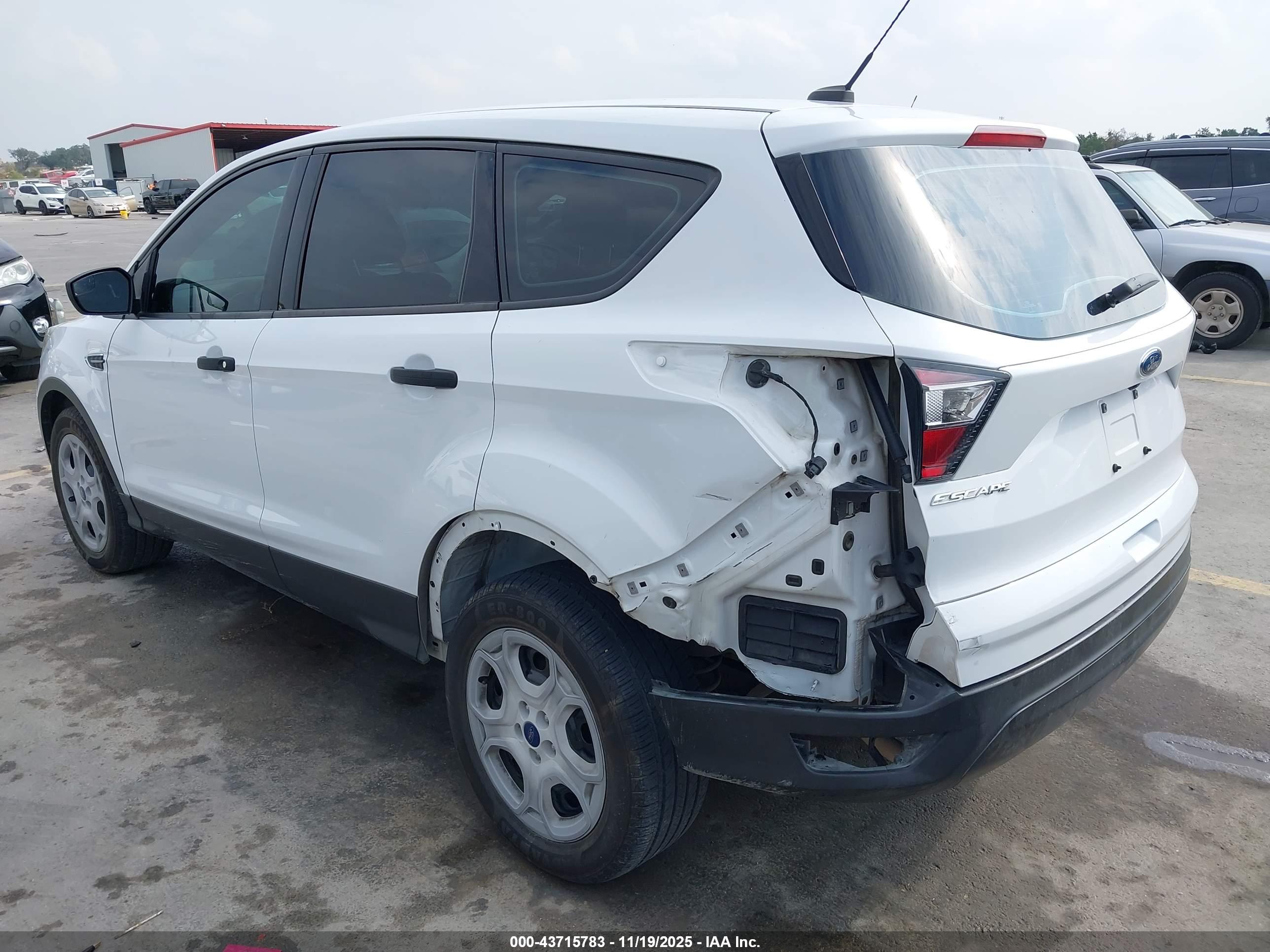 FORD ESCAPE image 3