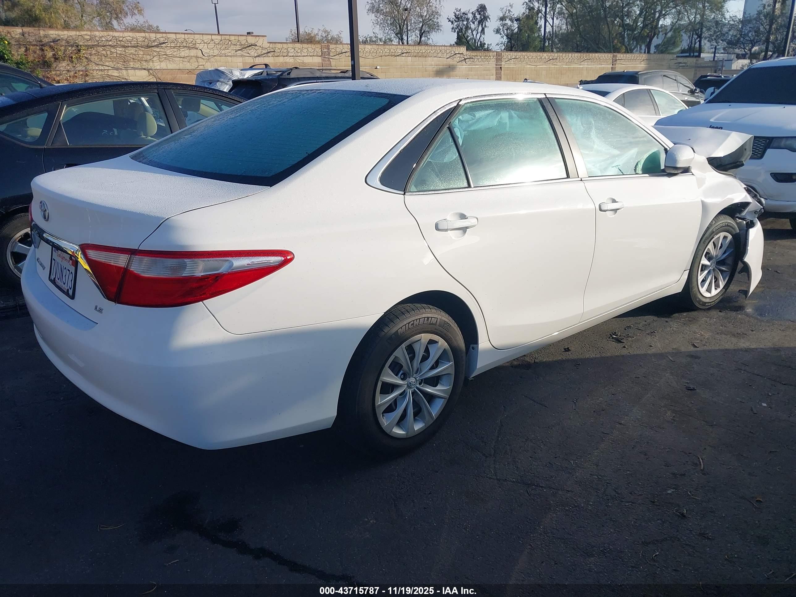 TOYOTA CAMRY image 4