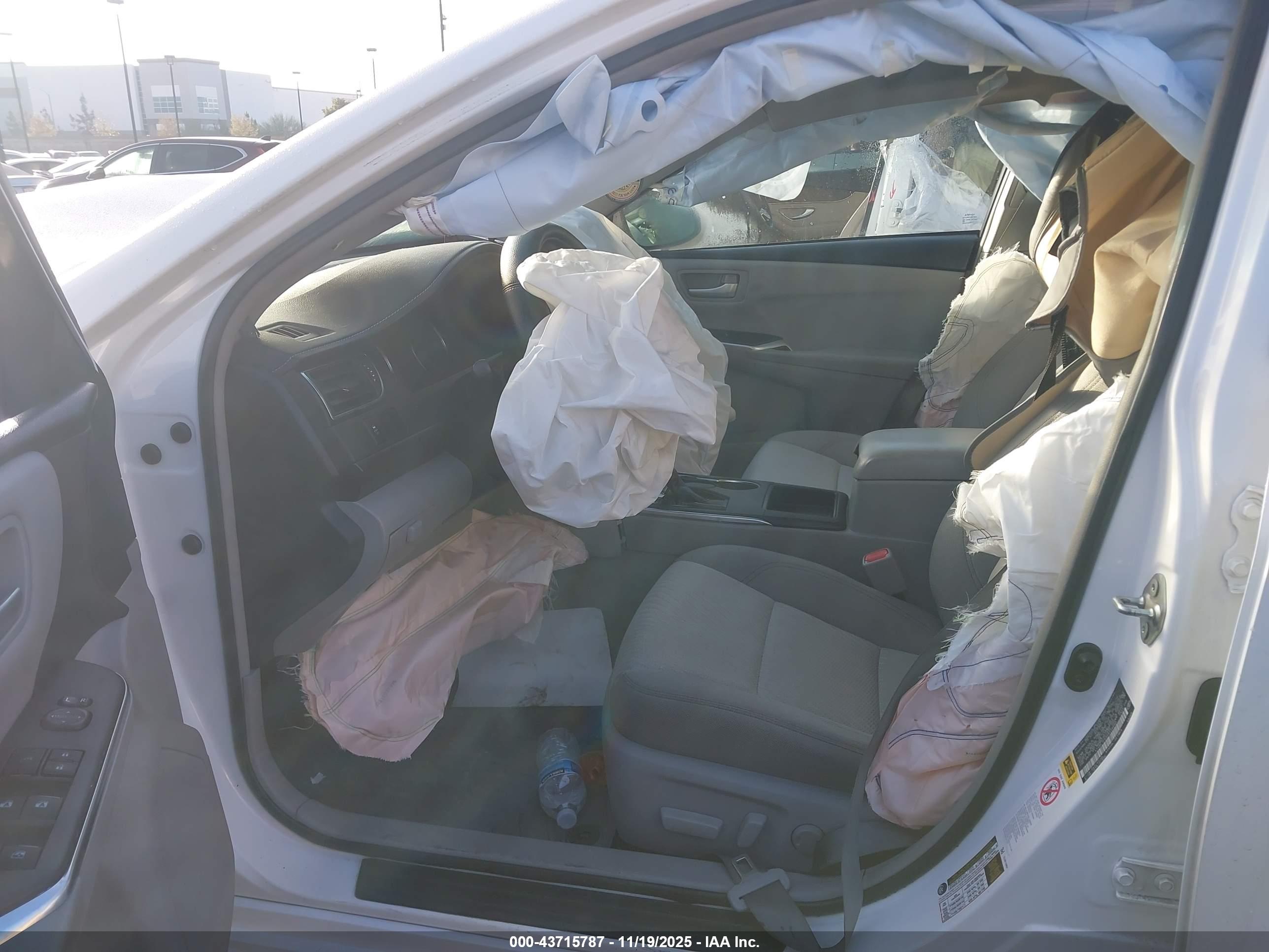 TOYOTA CAMRY image 5