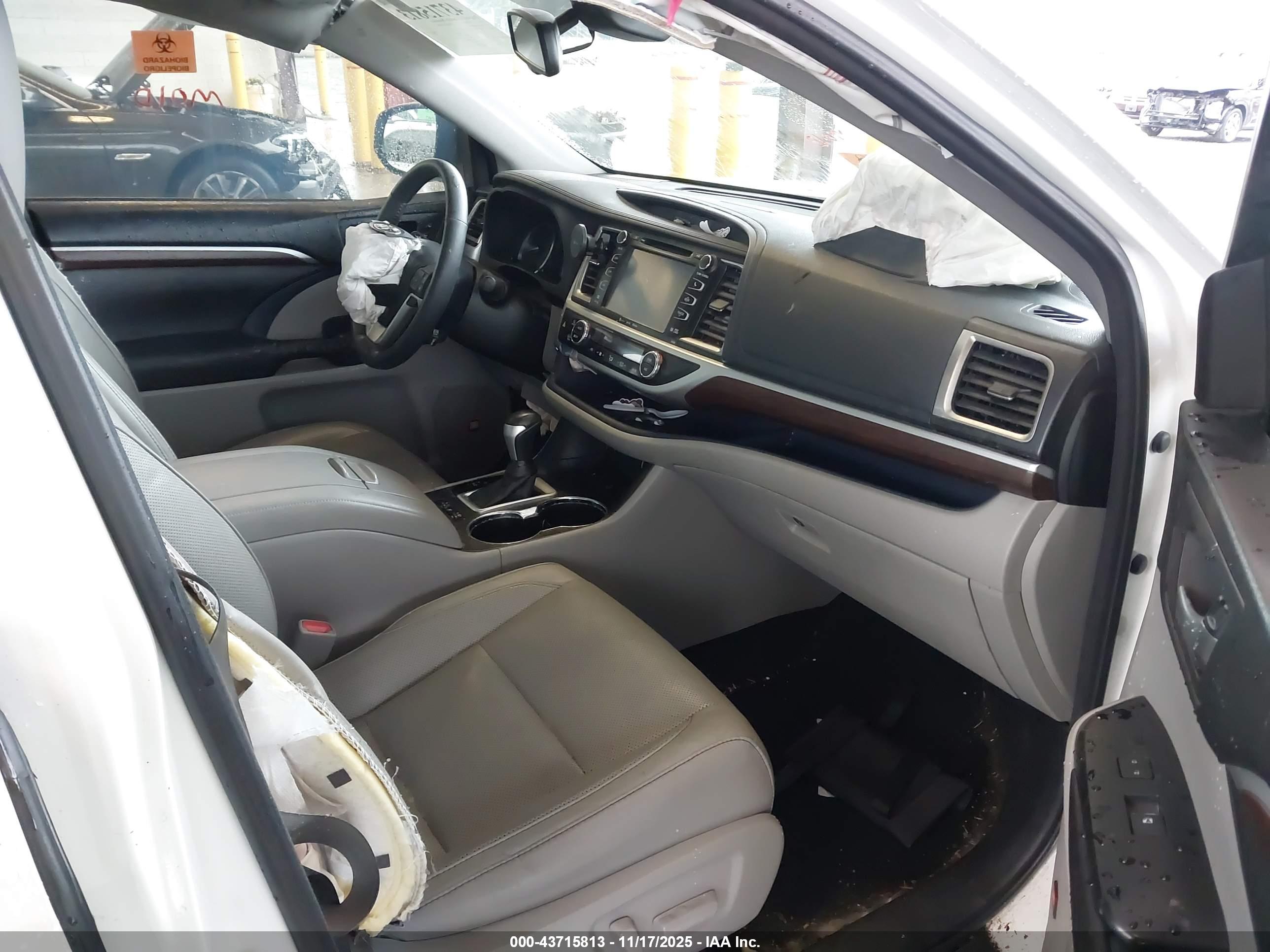 TOYOTA HIGHLANDER image 5