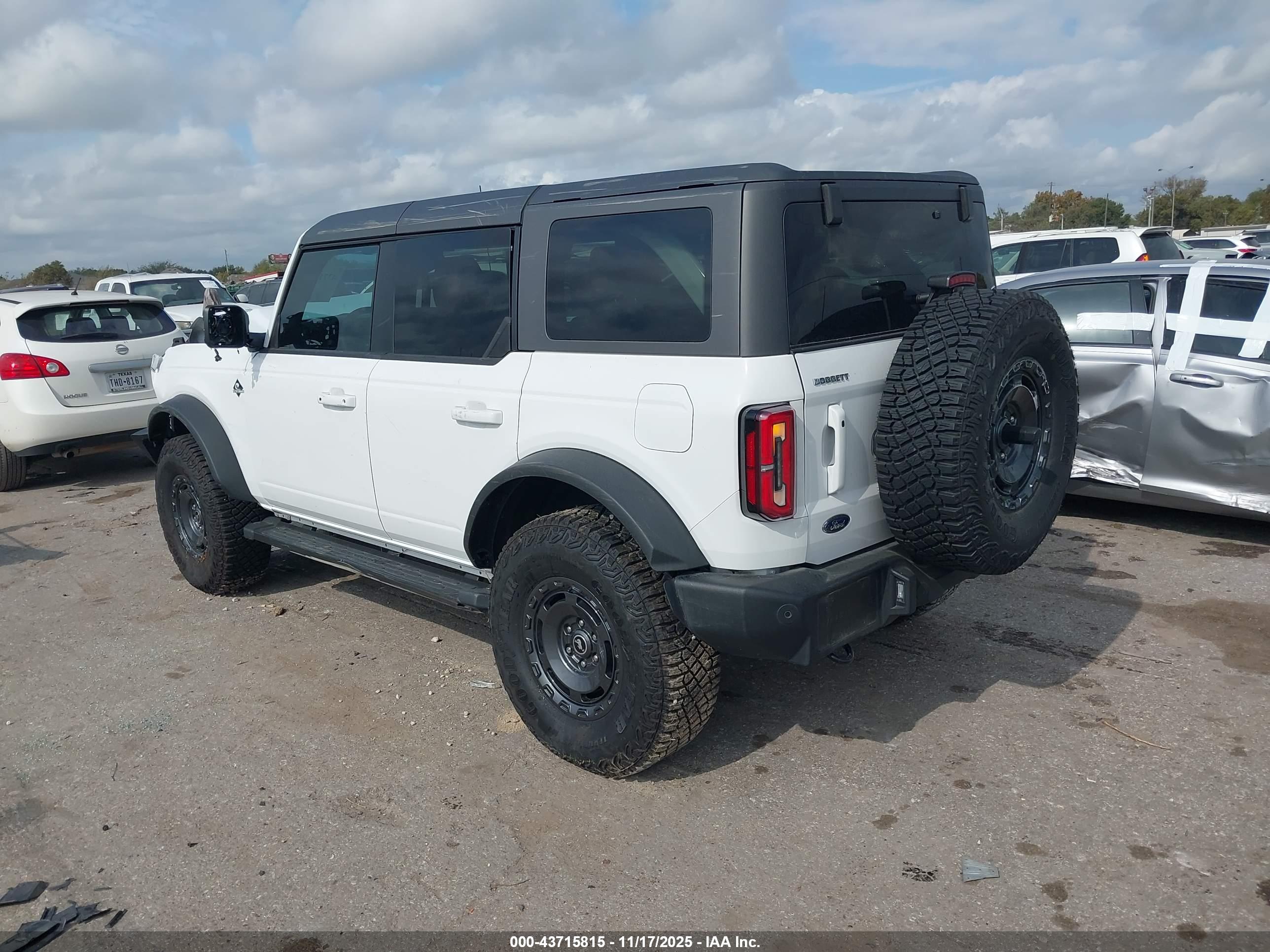 FORD BRONCO image 3