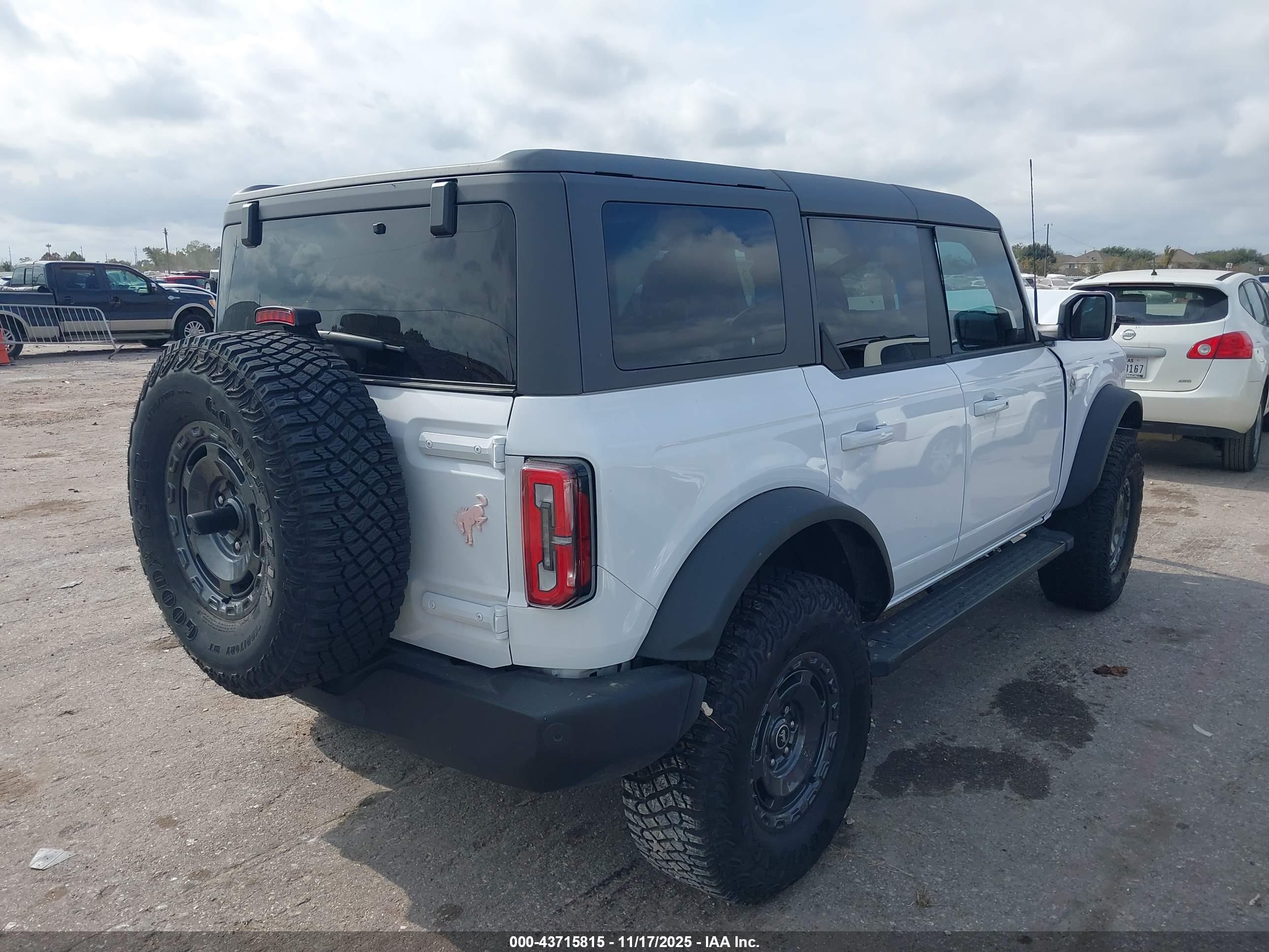 FORD BRONCO image 4