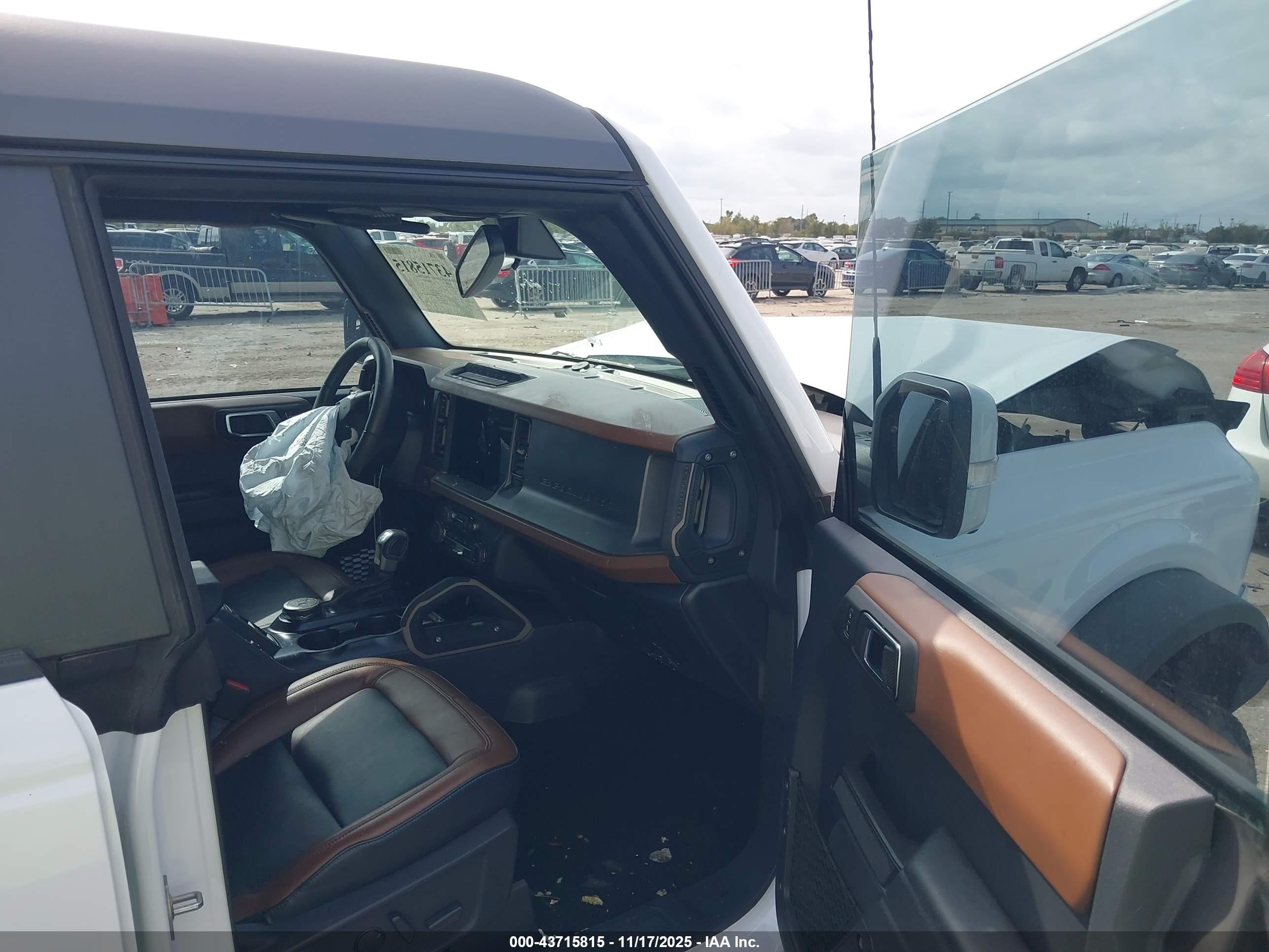 FORD BRONCO image 5