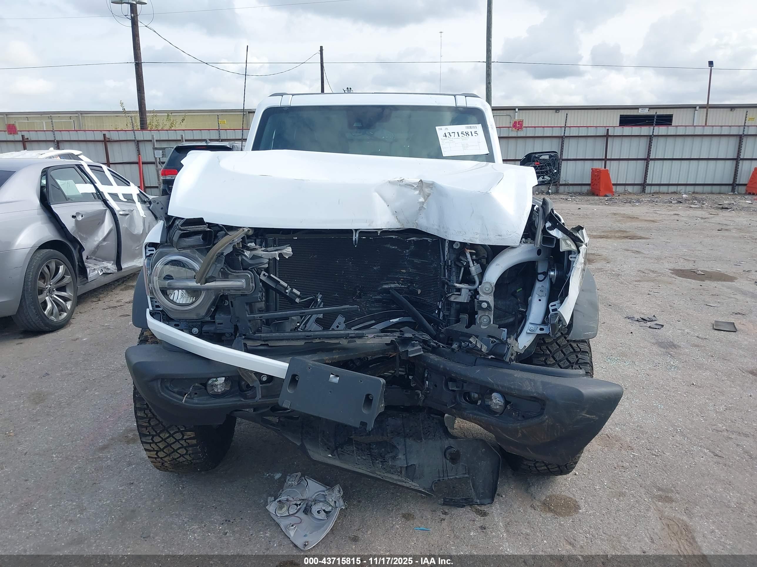 FORD BRONCO image 6