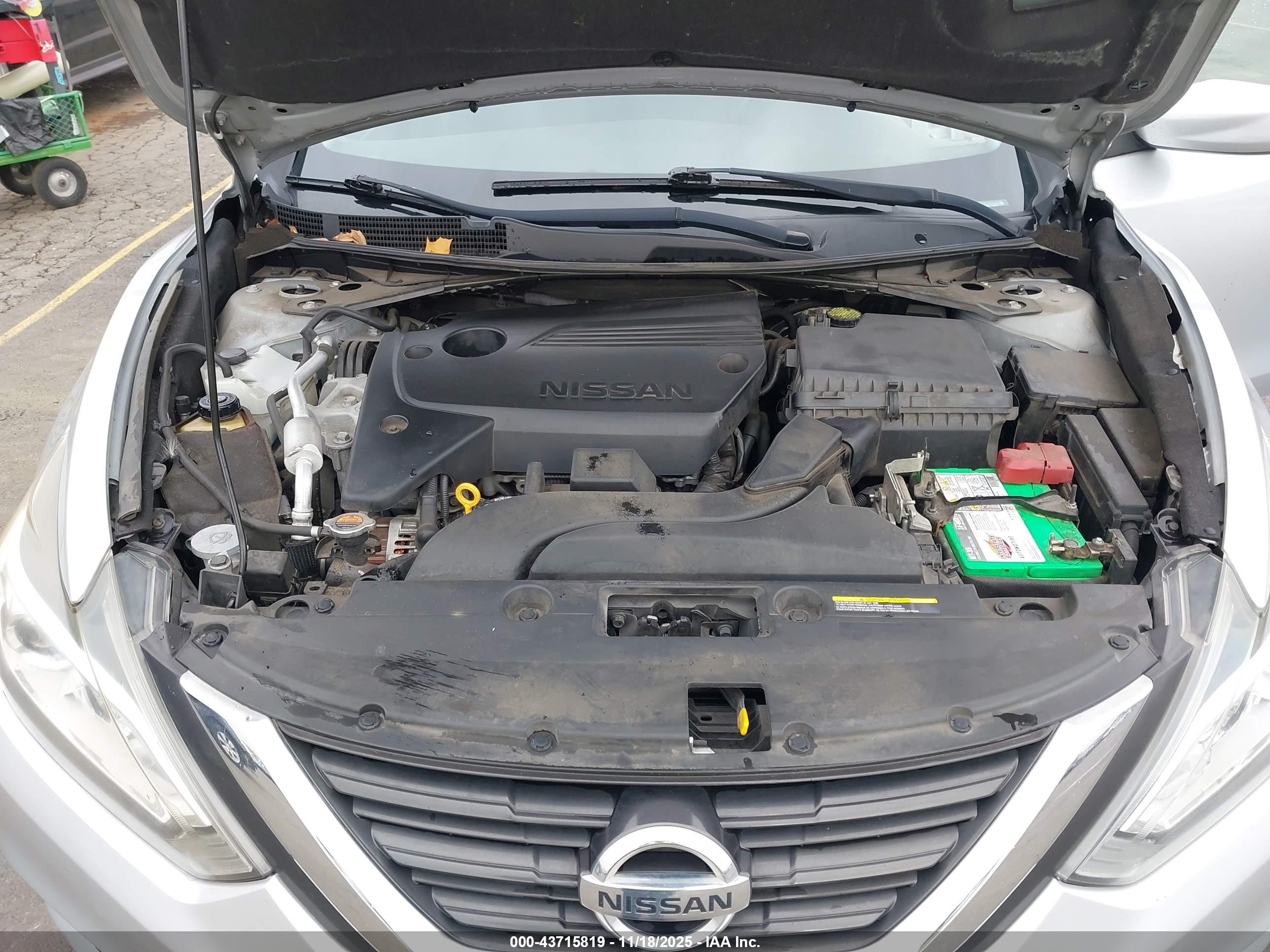 NISSAN ALTIMA image 10
