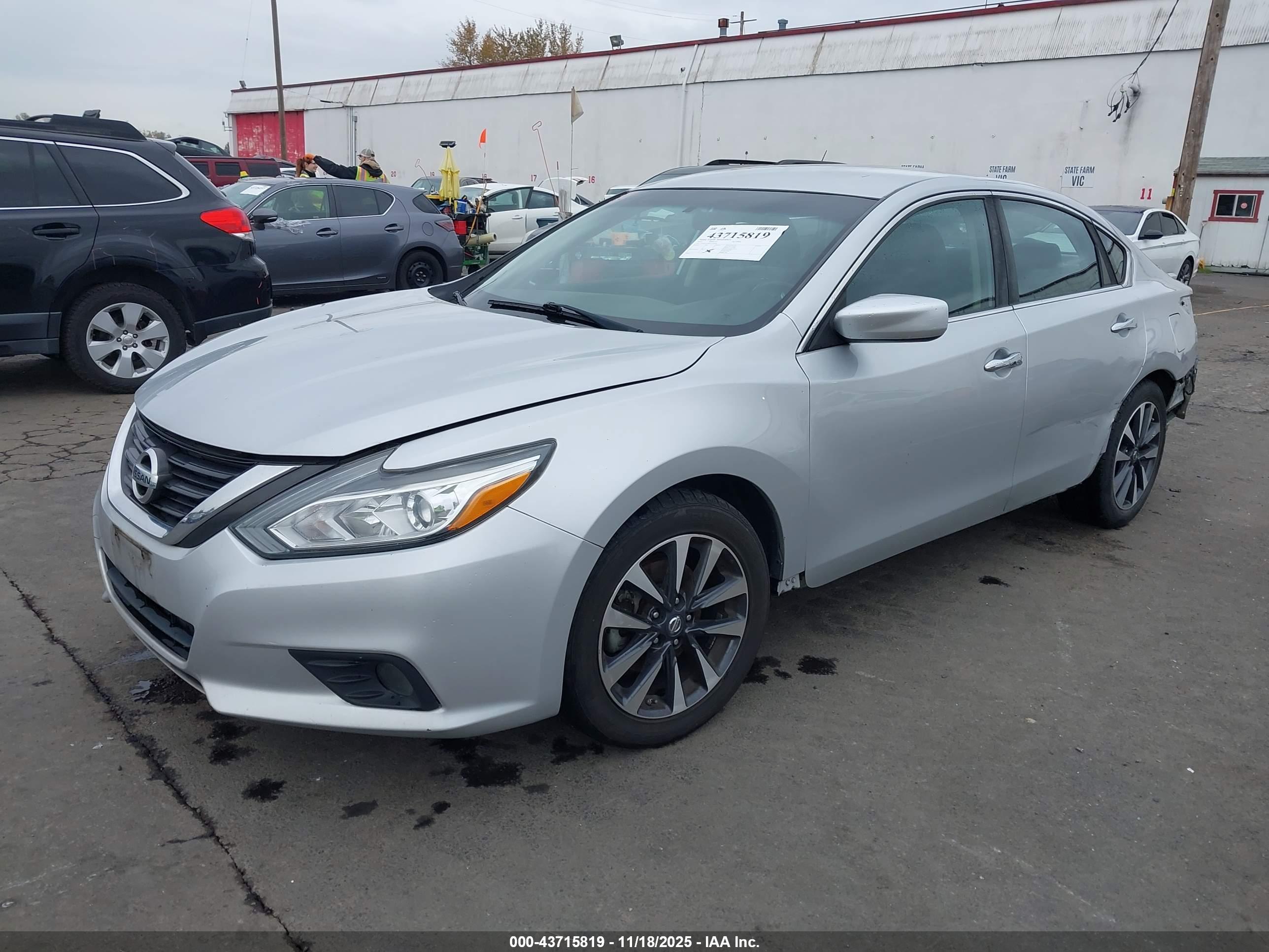 NISSAN ALTIMA image 2