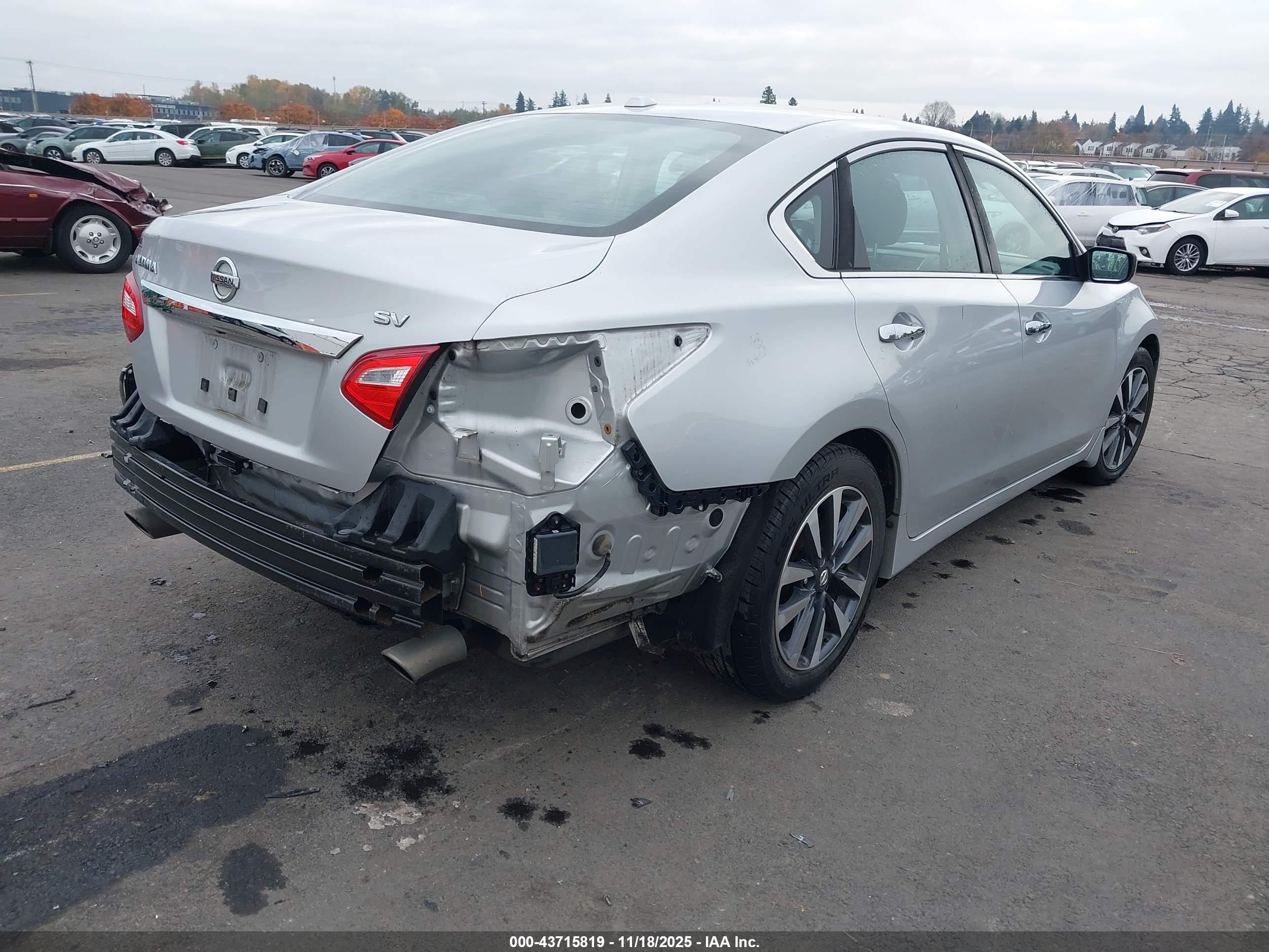 NISSAN ALTIMA image 4
