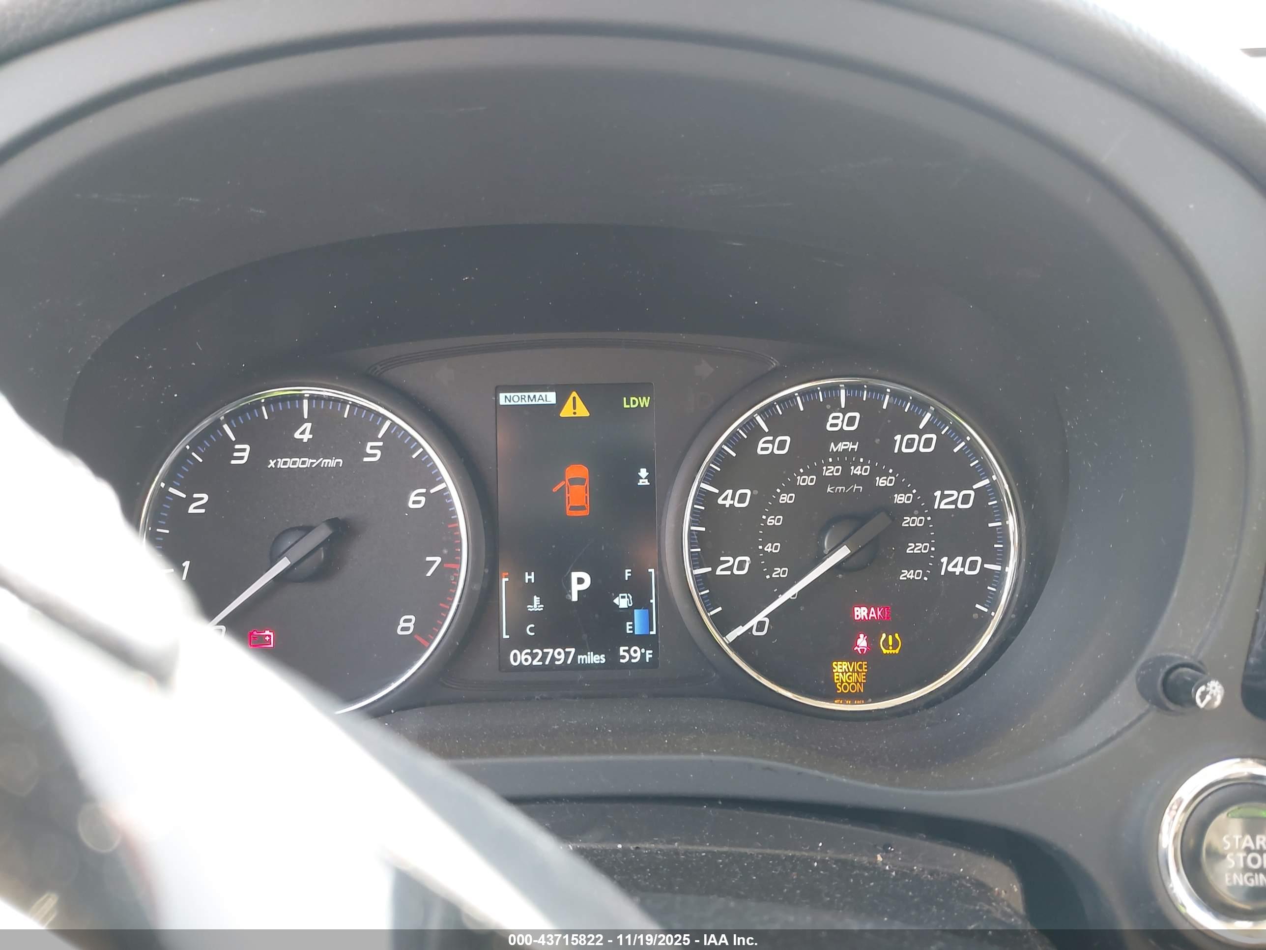 MITSUBISHI OUTLANDER image 7