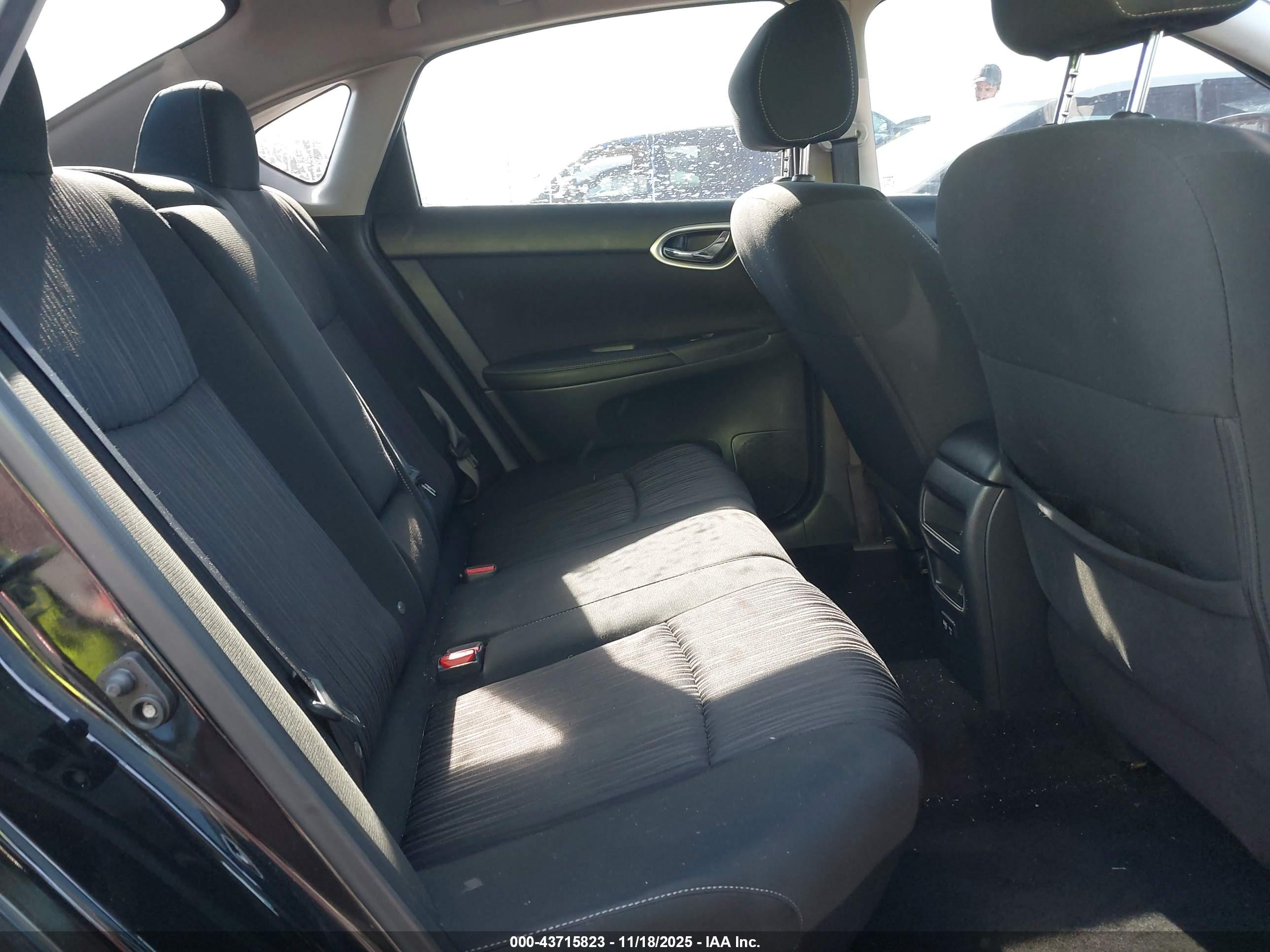 NISSAN SENTRA image 8