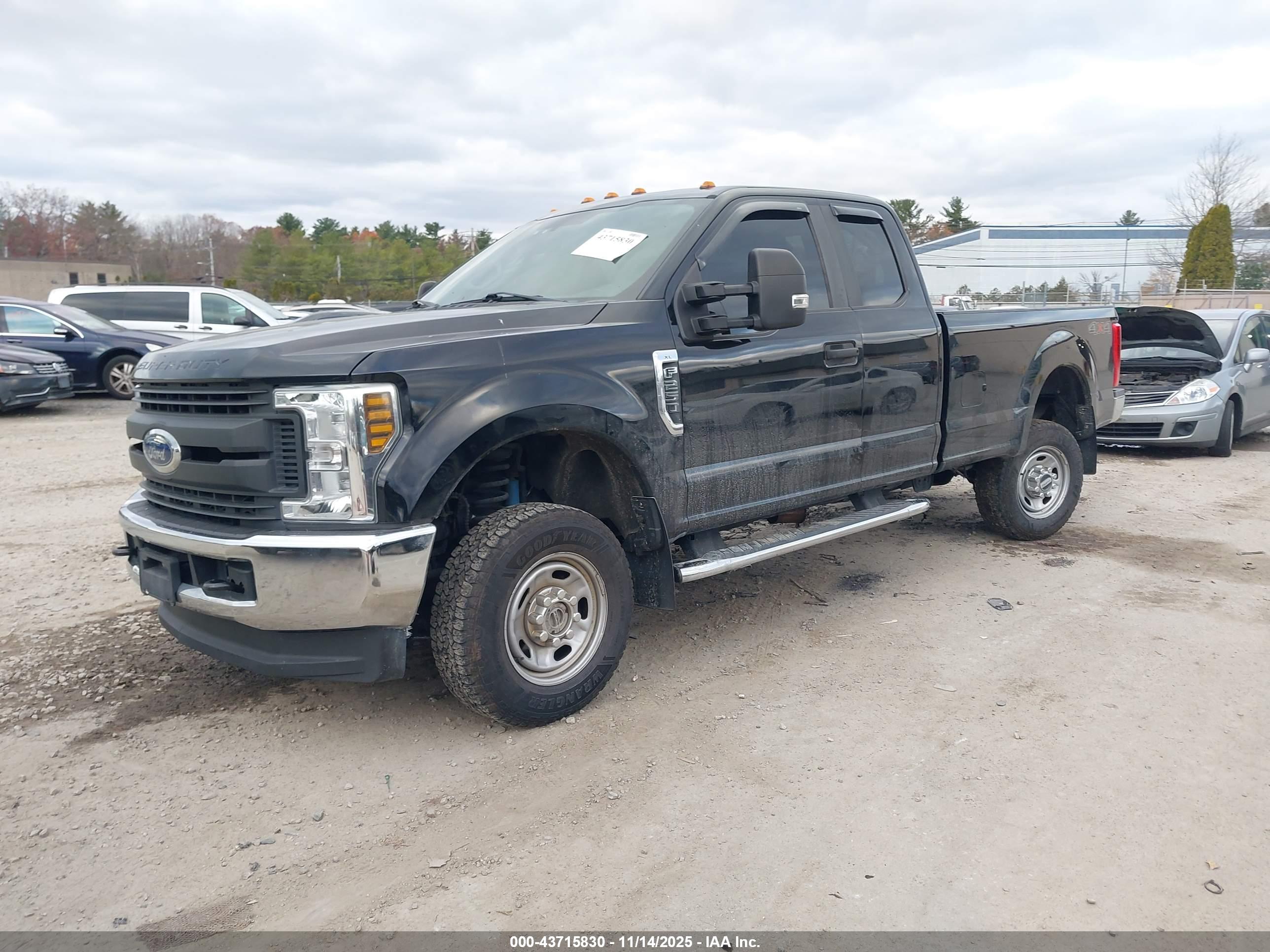 FORD F-250 image 2