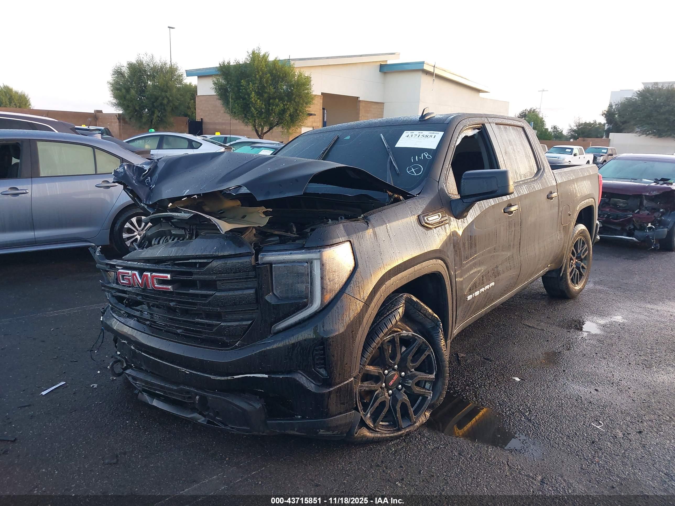 GMC SIERRA image 2
