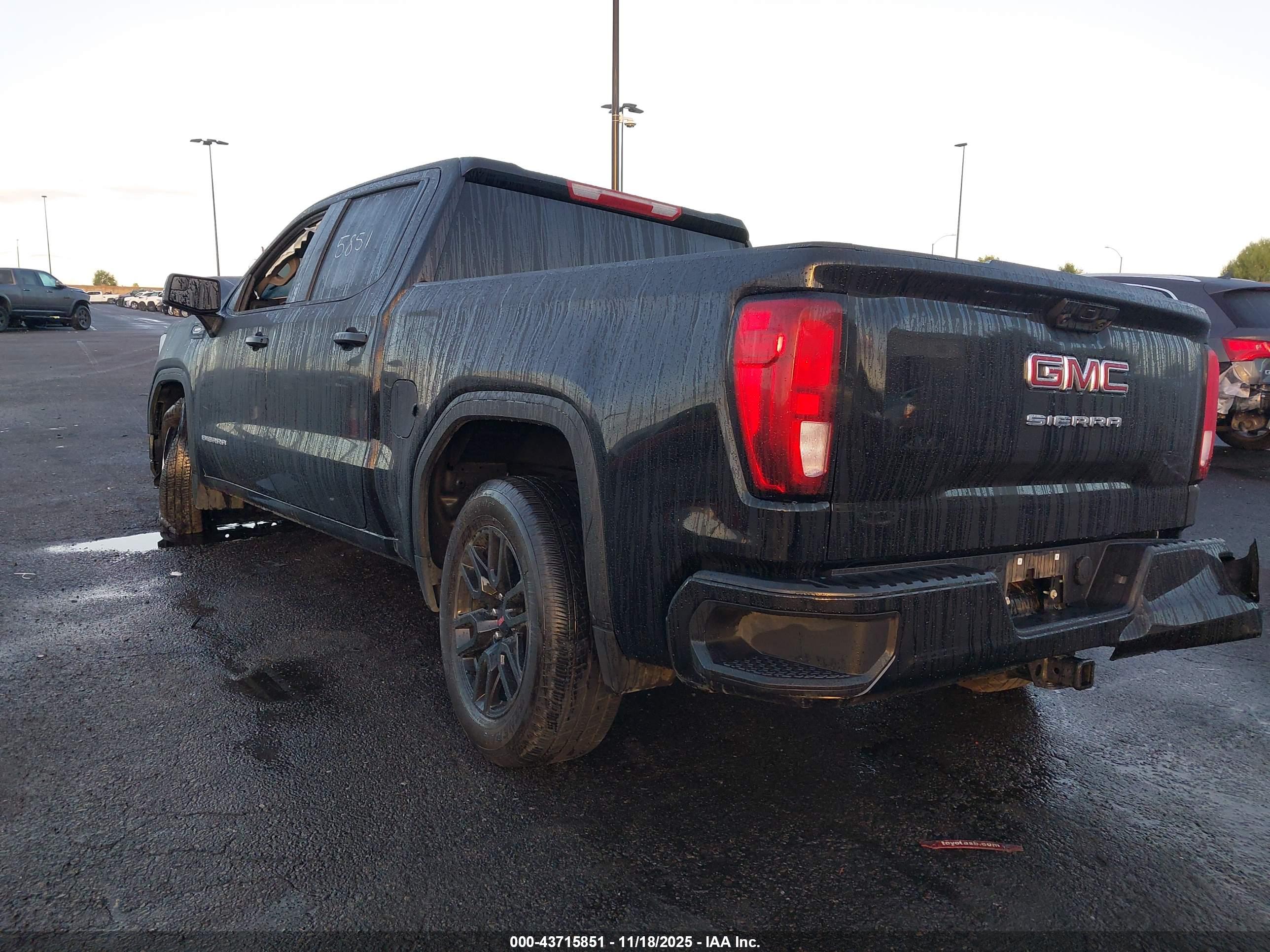GMC SIERRA image 3