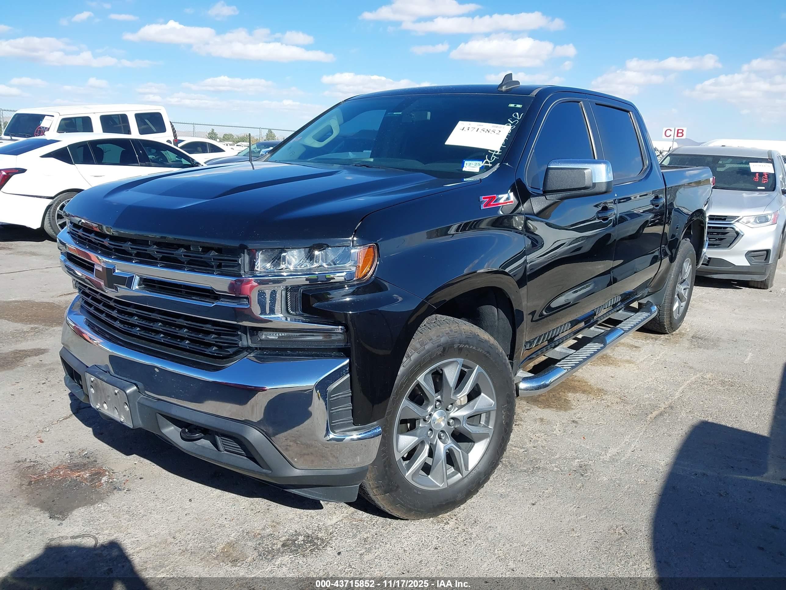 CHEVROLET SILVERADO image 2