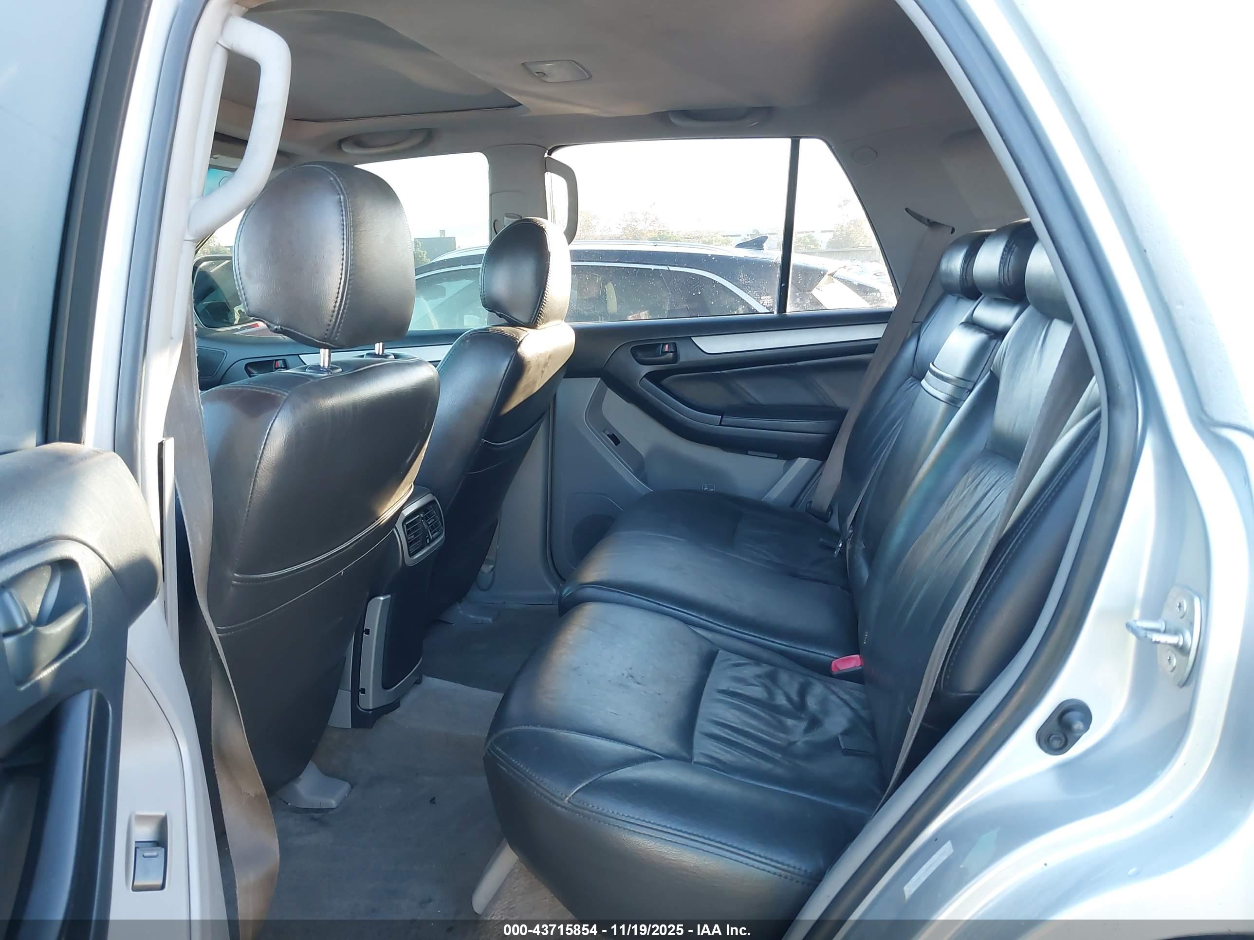 TOYOTA 4RUNNER image 8