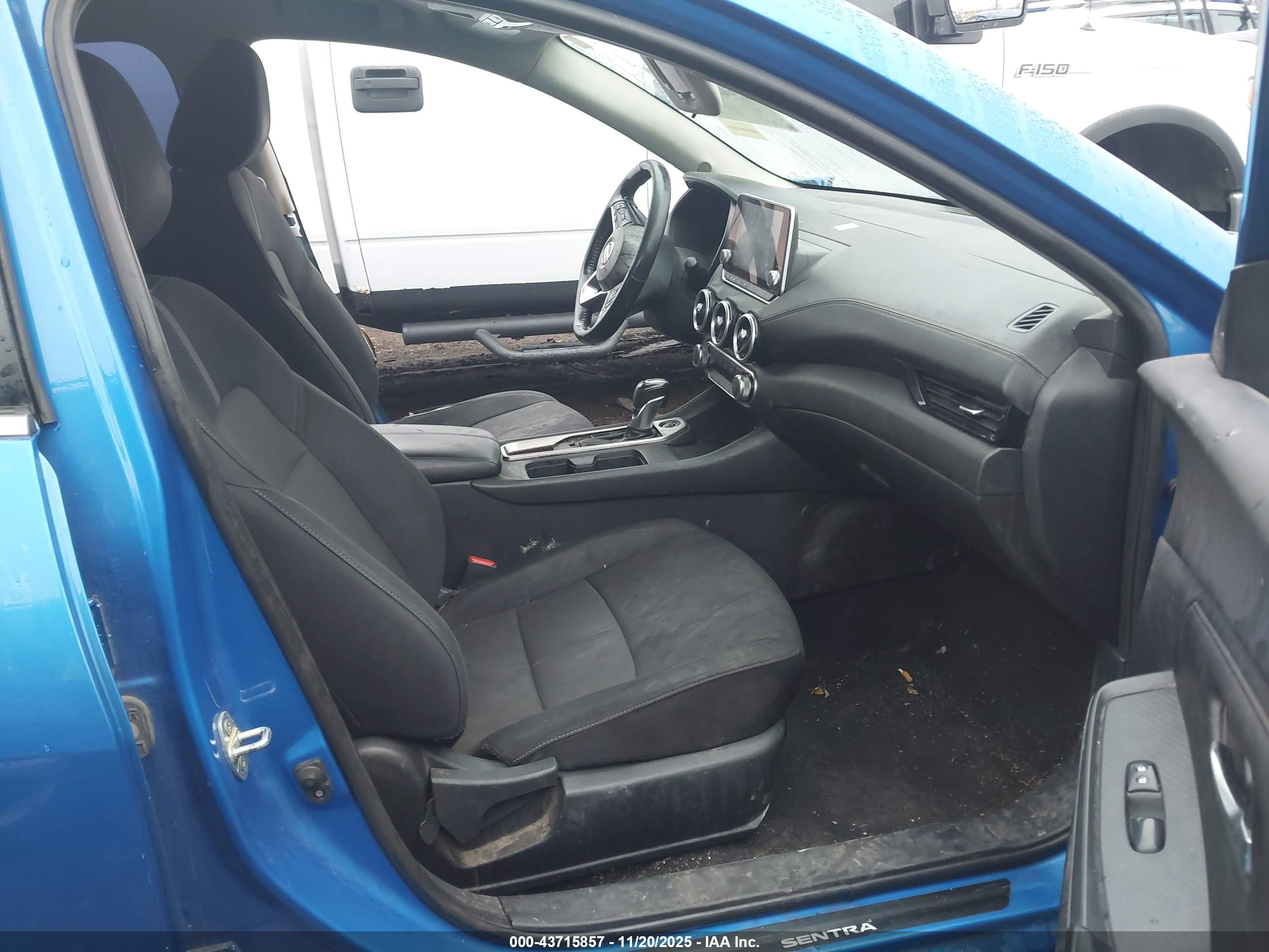 NISSAN SENTRA image 5