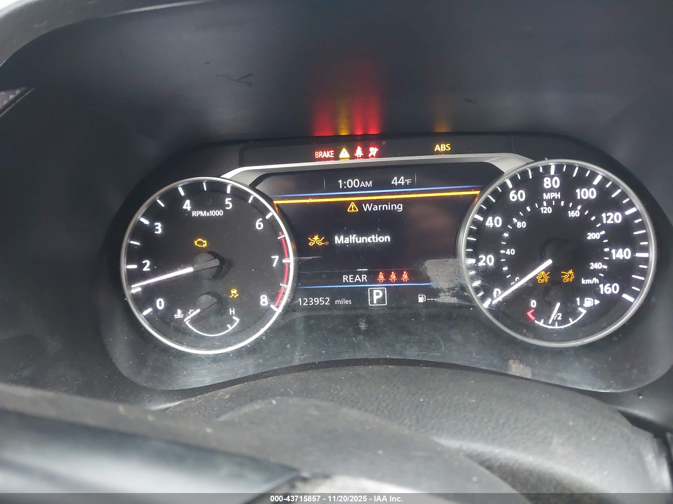 NISSAN SENTRA image 7