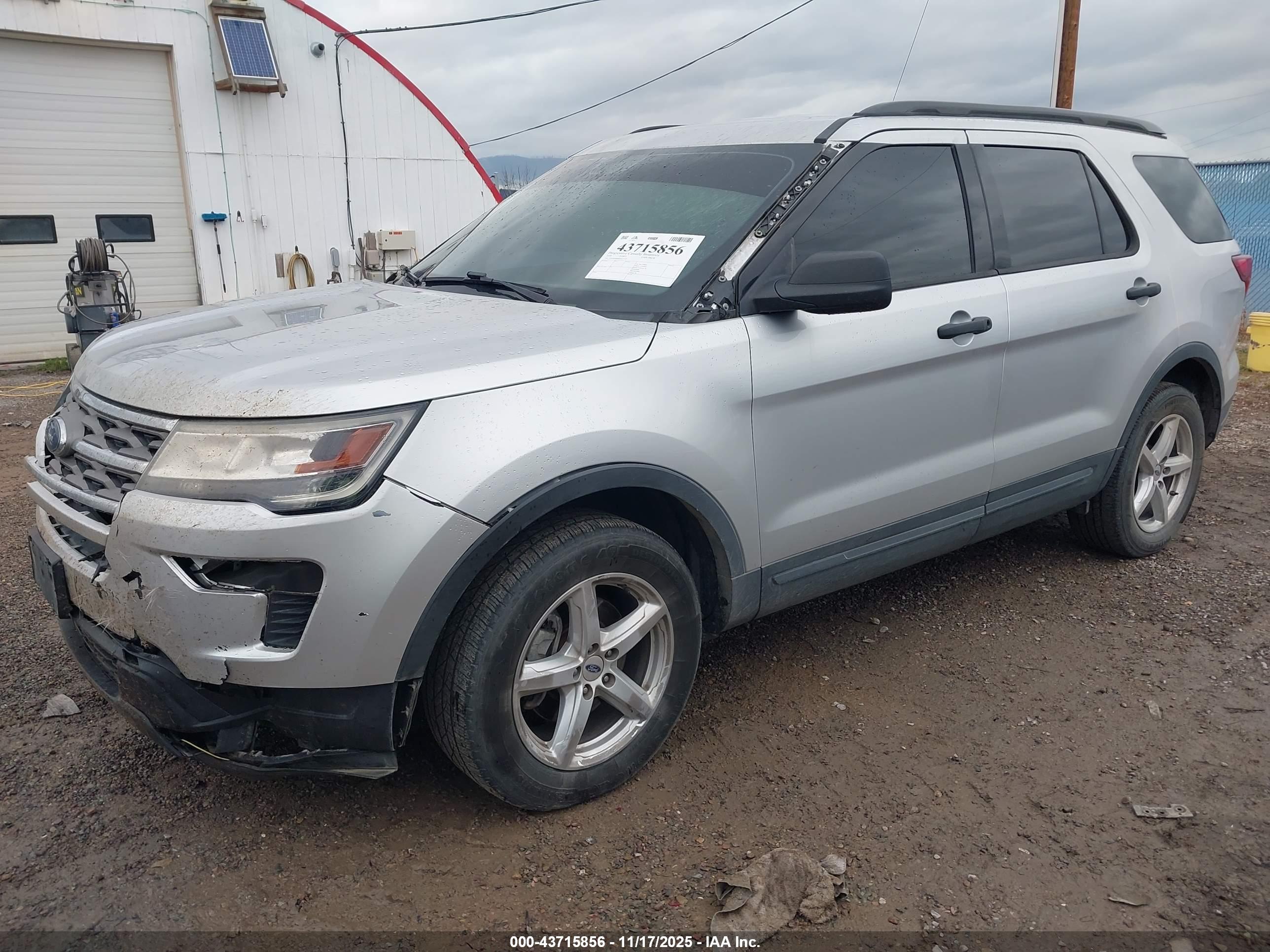FORD EXPLORER image 2