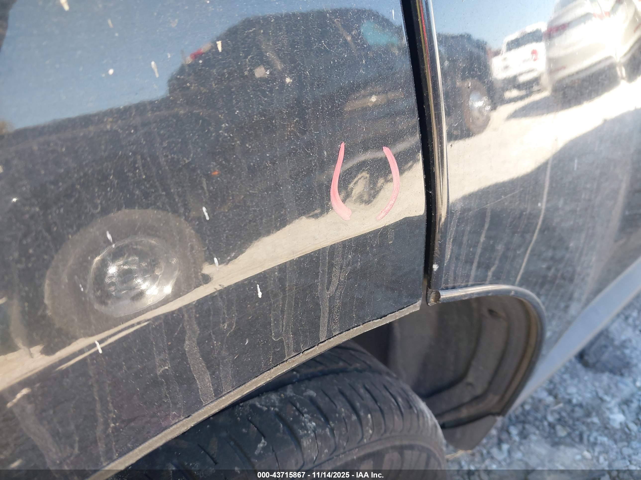 CHEVROLET EQUINOX image 6