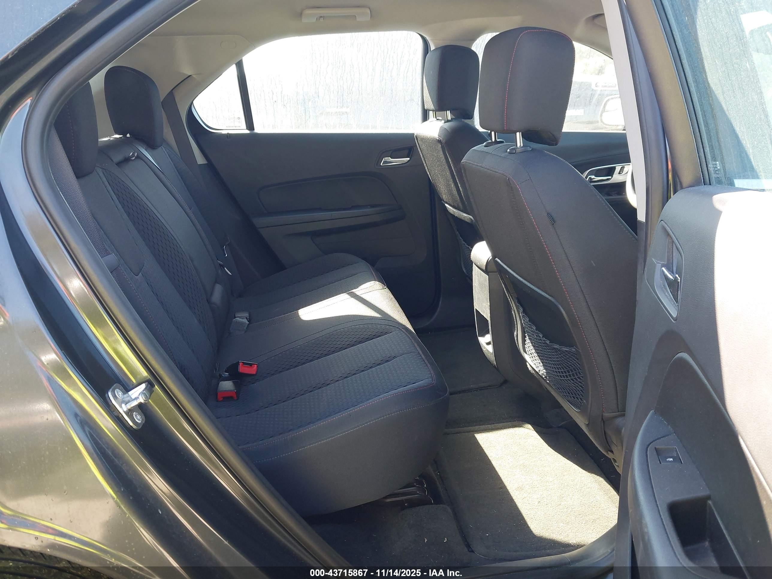 CHEVROLET EQUINOX image 8