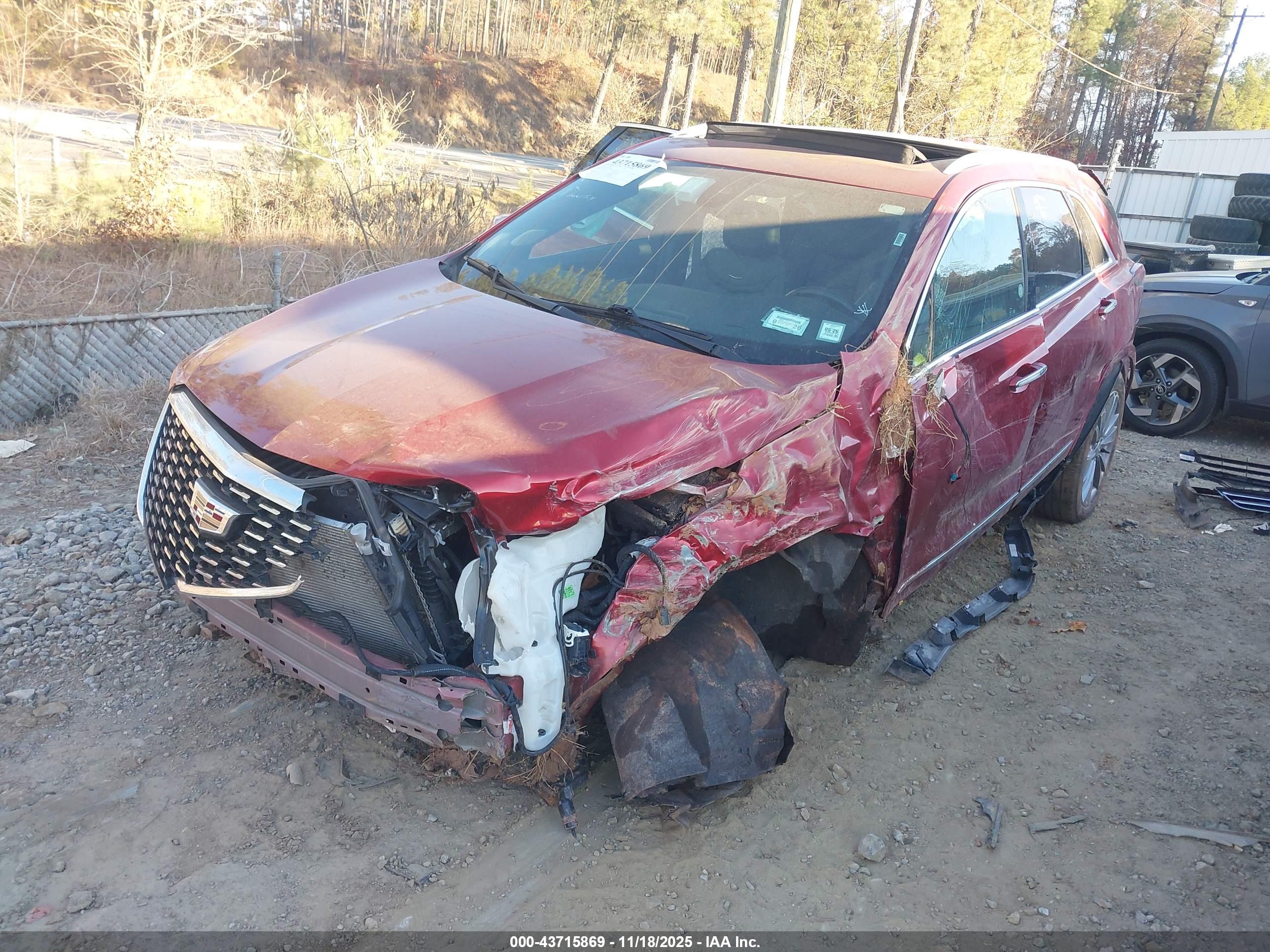 CADILLAC XT5 image 2
