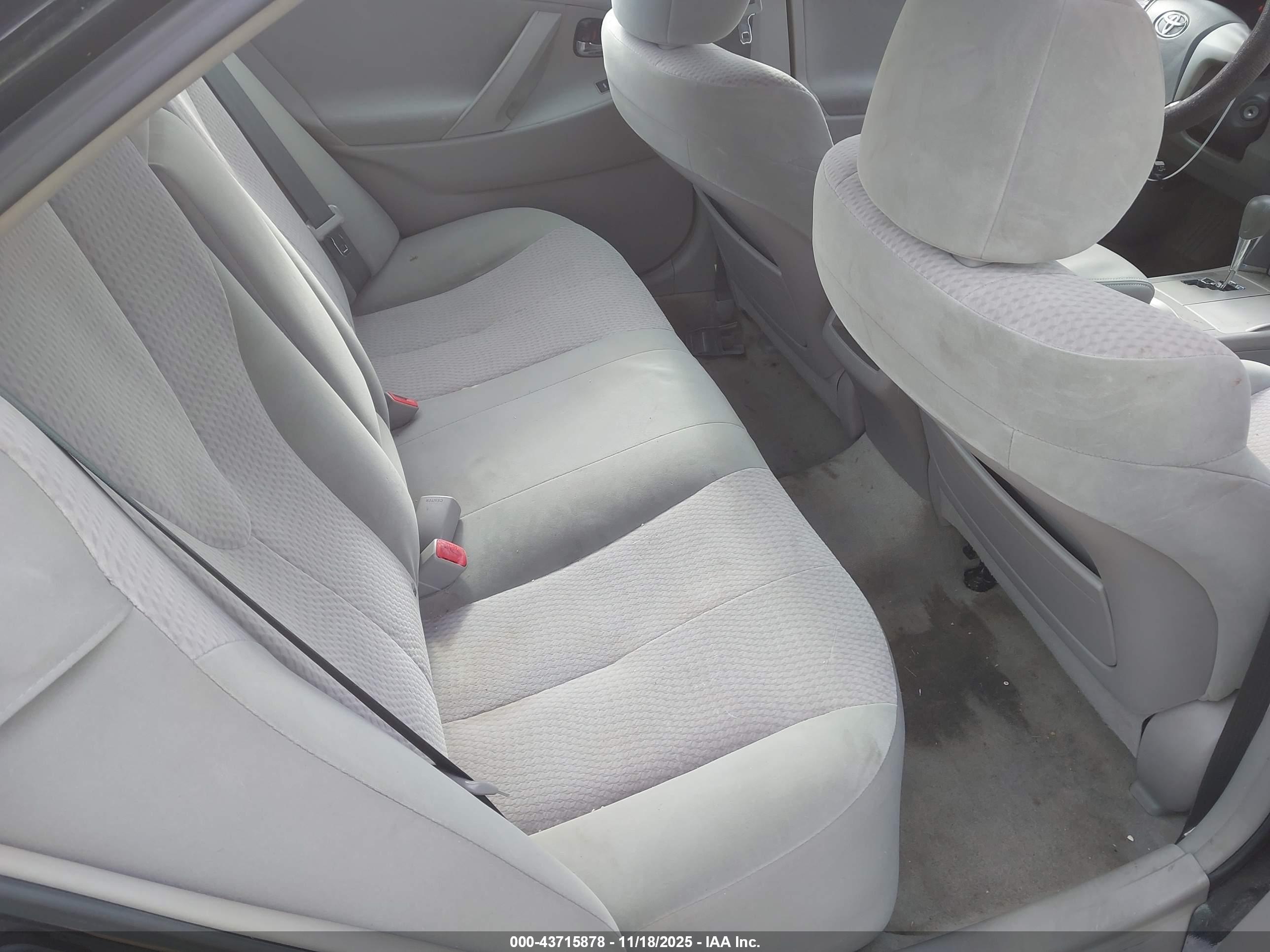 TOYOTA CAMRY image 8