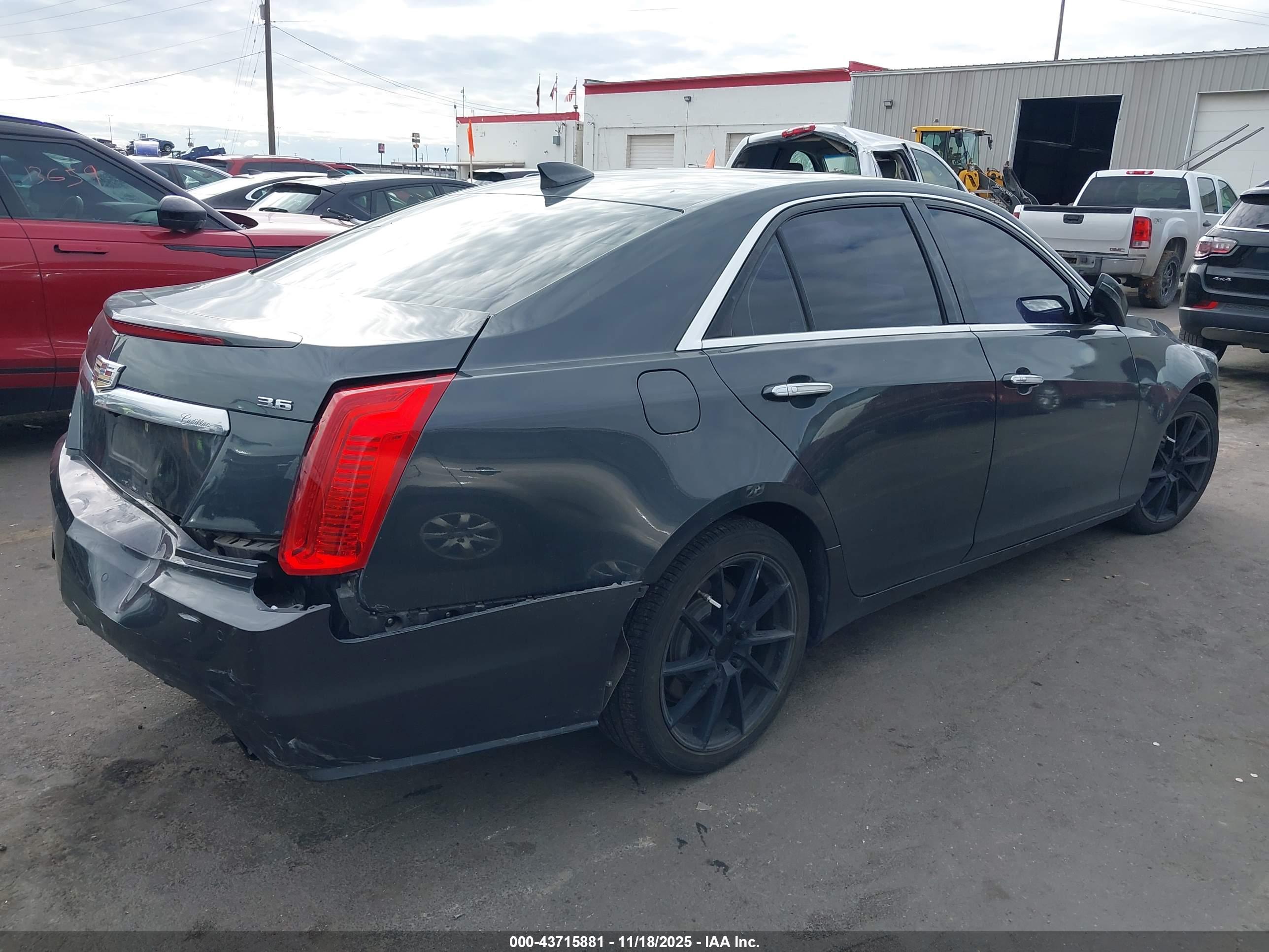 CADILLAC CTS image 4