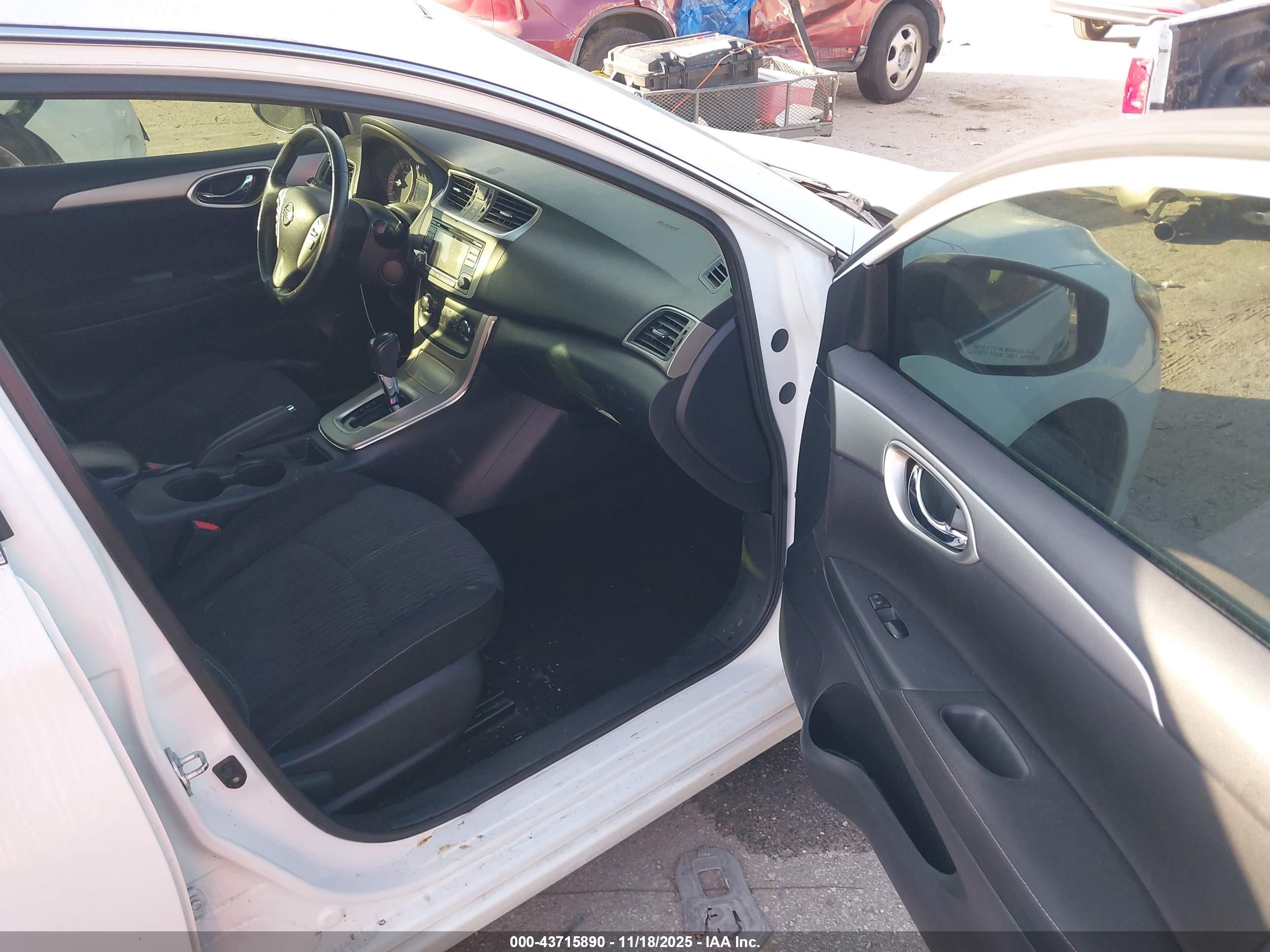 NISSAN SENTRA image 5