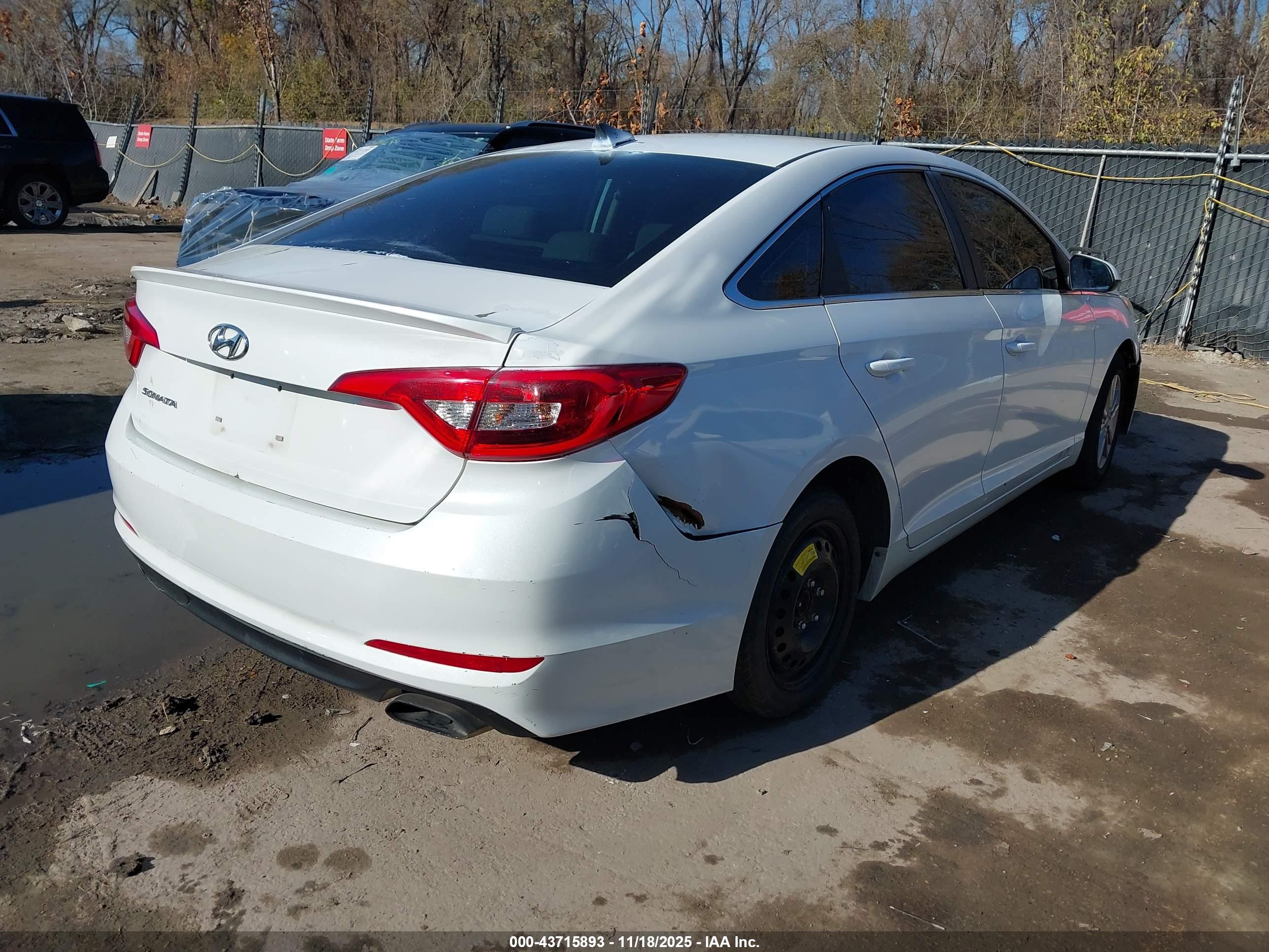 HYUNDAI SONATA image 4