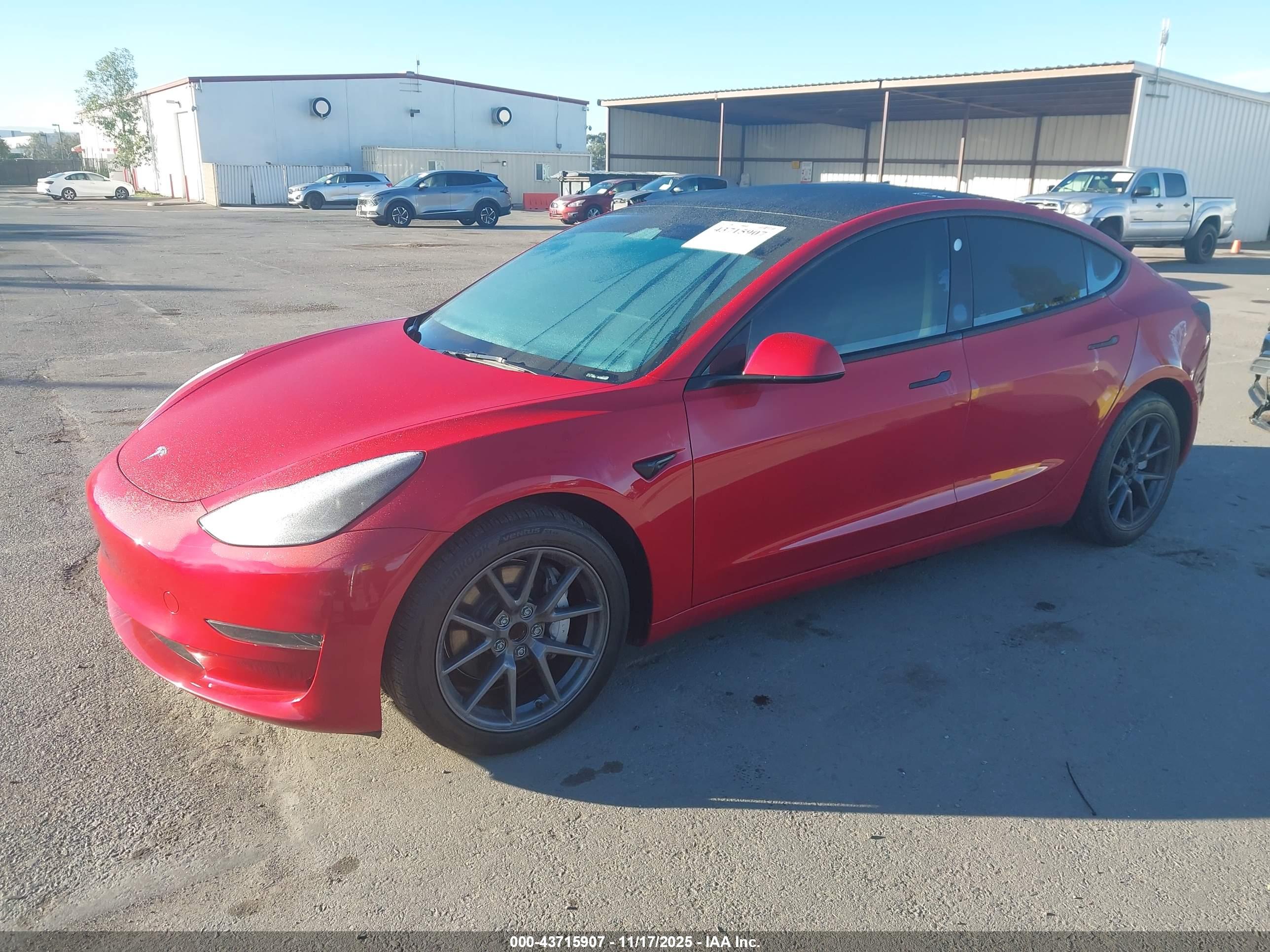 TESLA MODEL image 2