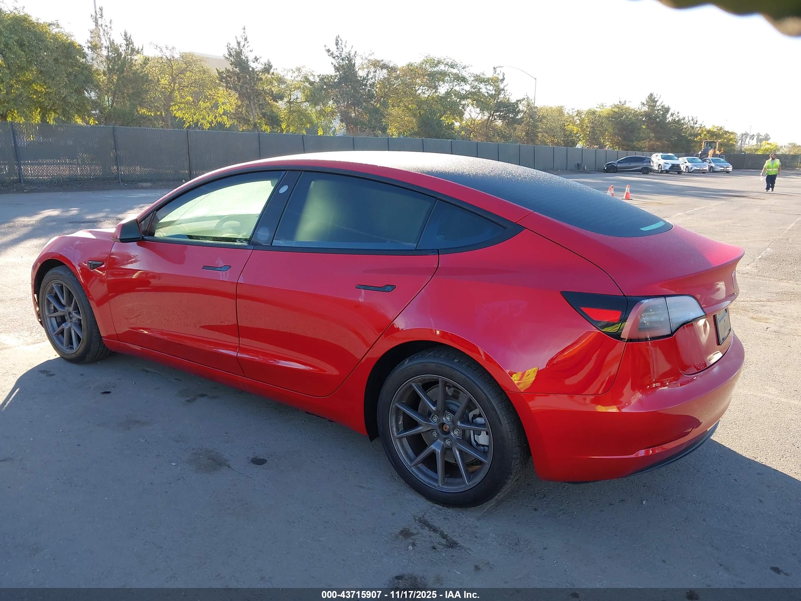 TESLA MODEL image 3