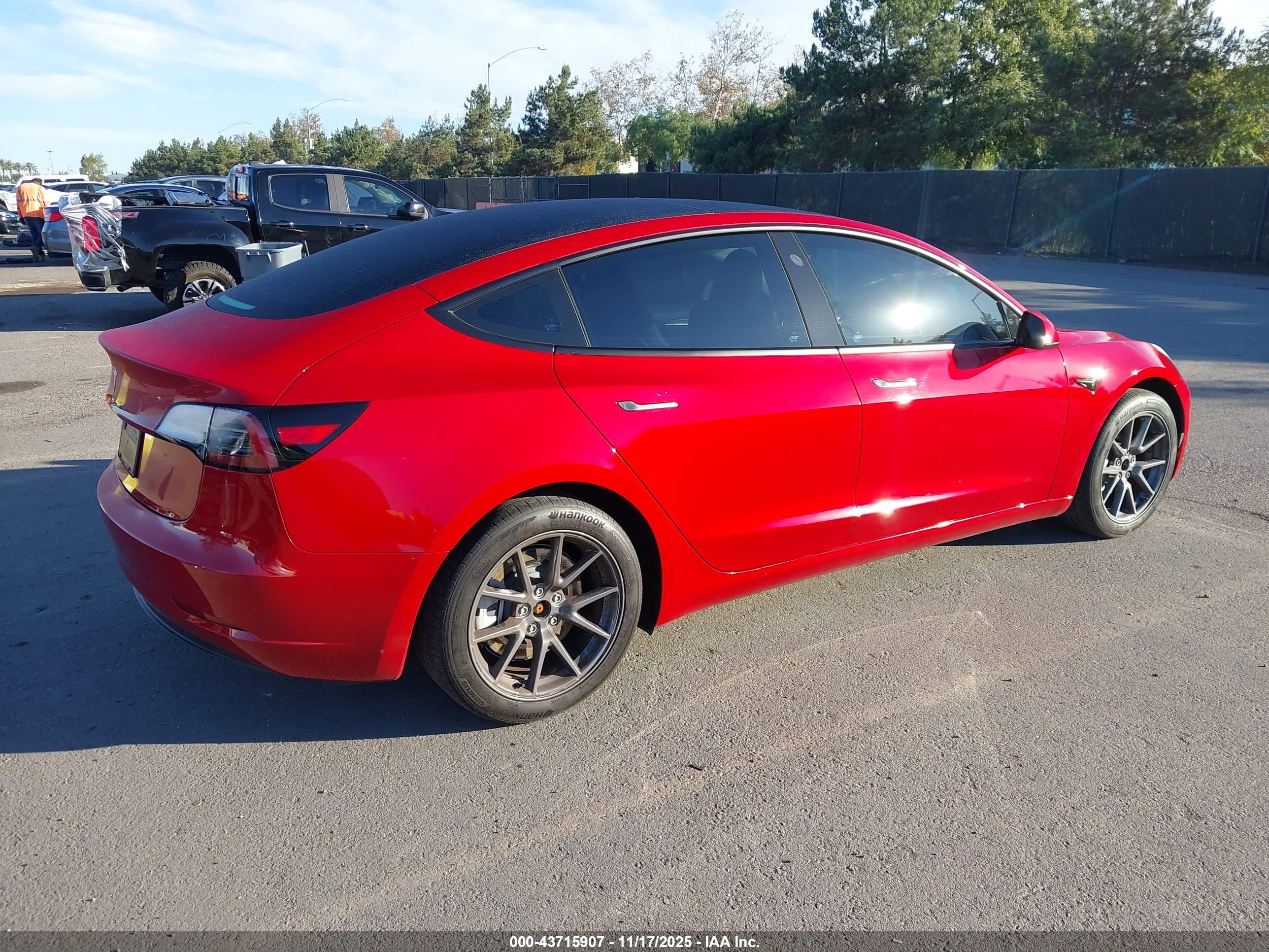 TESLA MODEL image 4