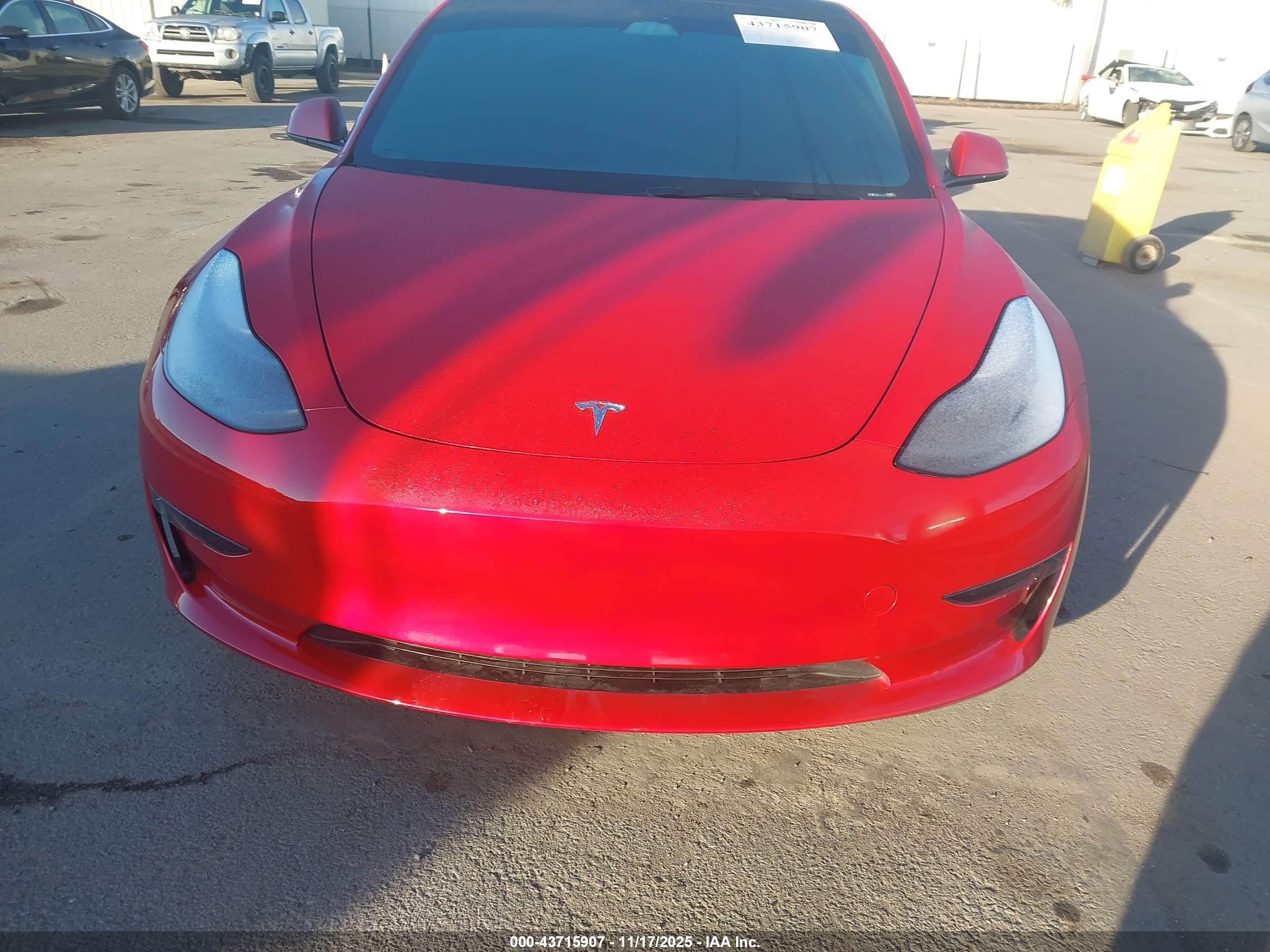 TESLA MODEL image 6
