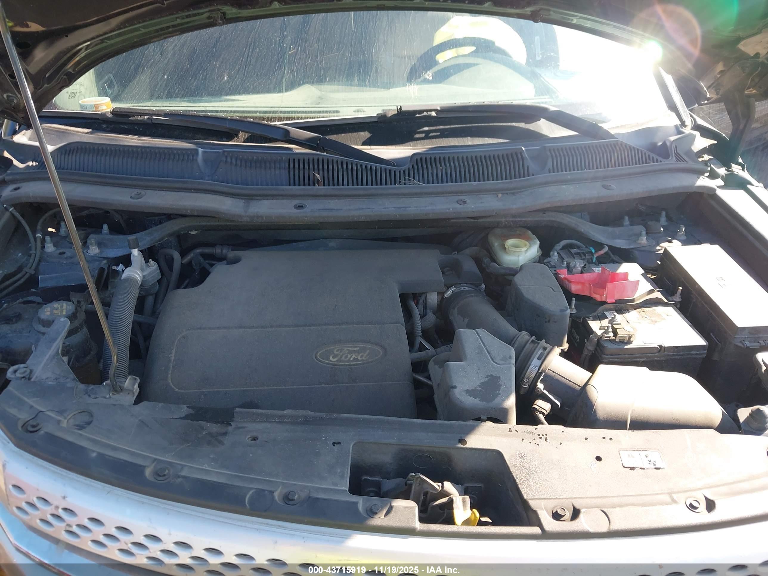 FORD EXPLORER image 10