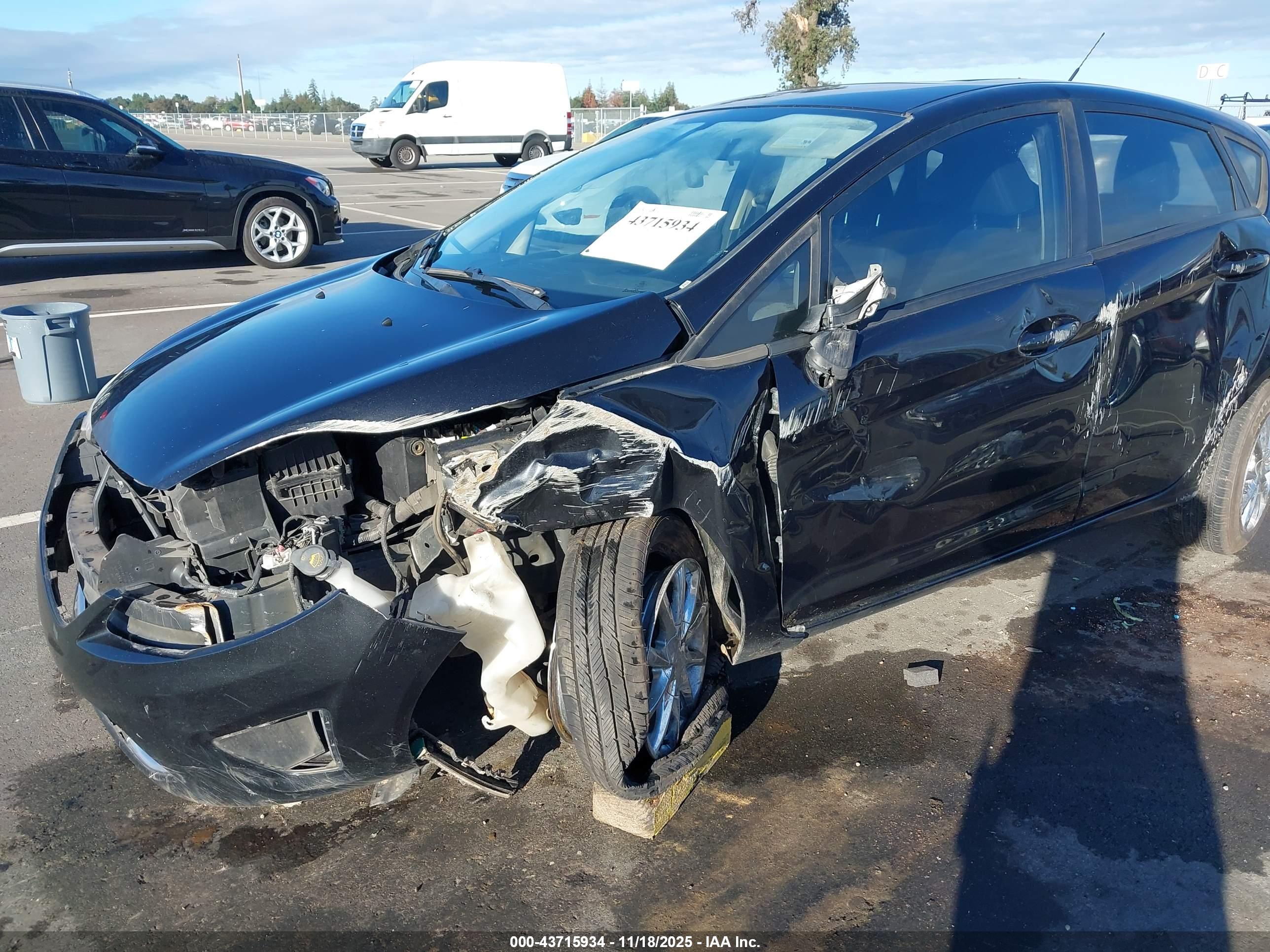 FORD FIESTA image 6