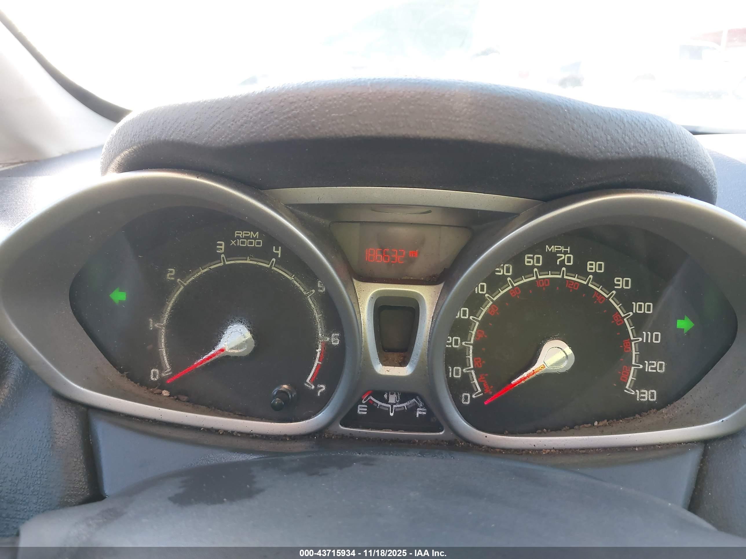 FORD FIESTA image 7