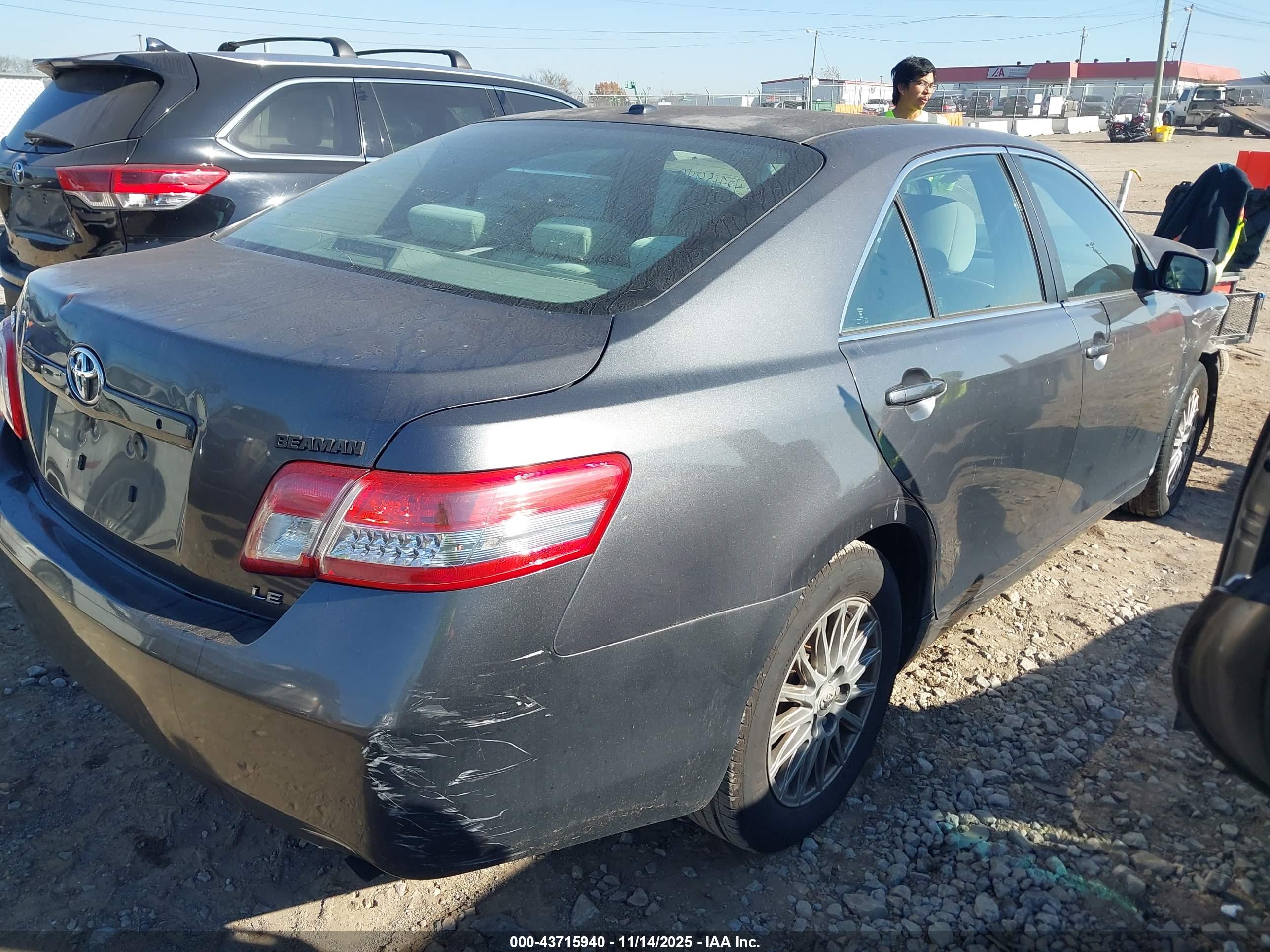 TOYOTA CAMRY image 4