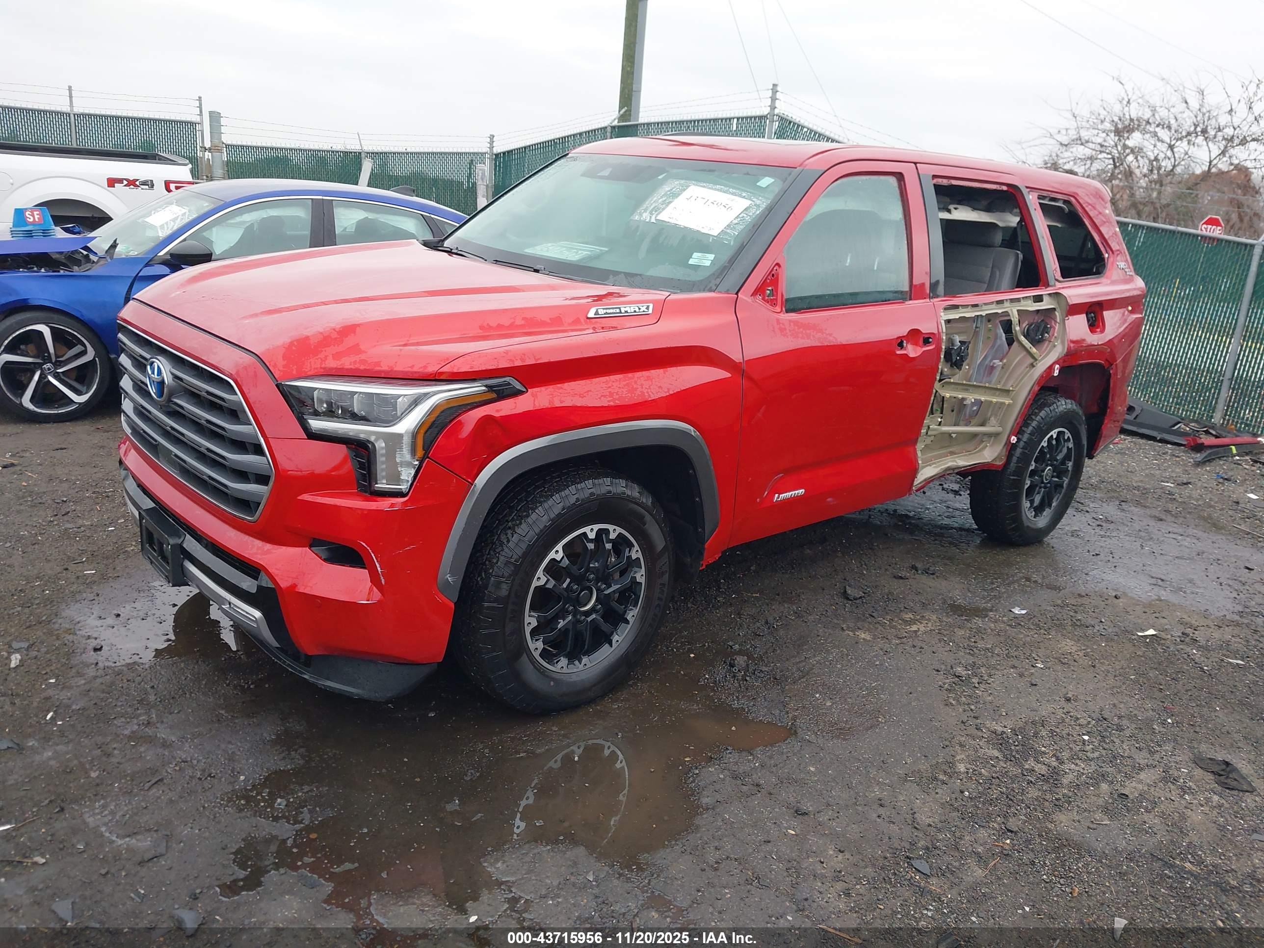 TOYOTA SEQUOIA image 2