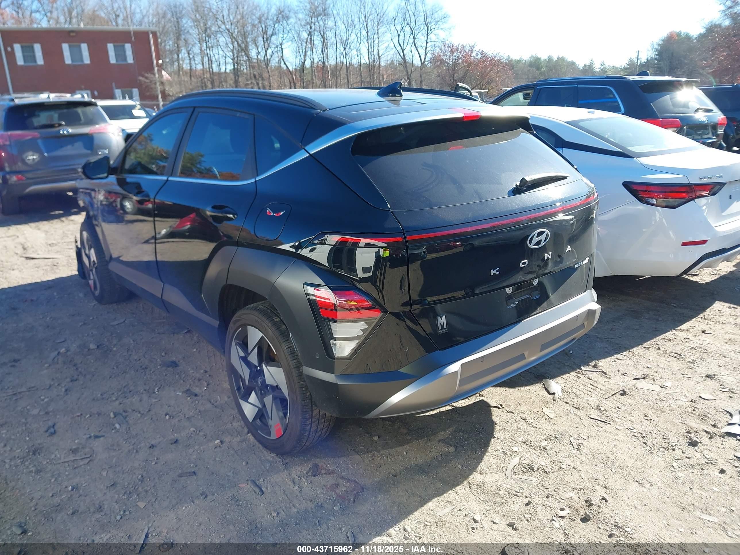 HYUNDAI KONA image 3