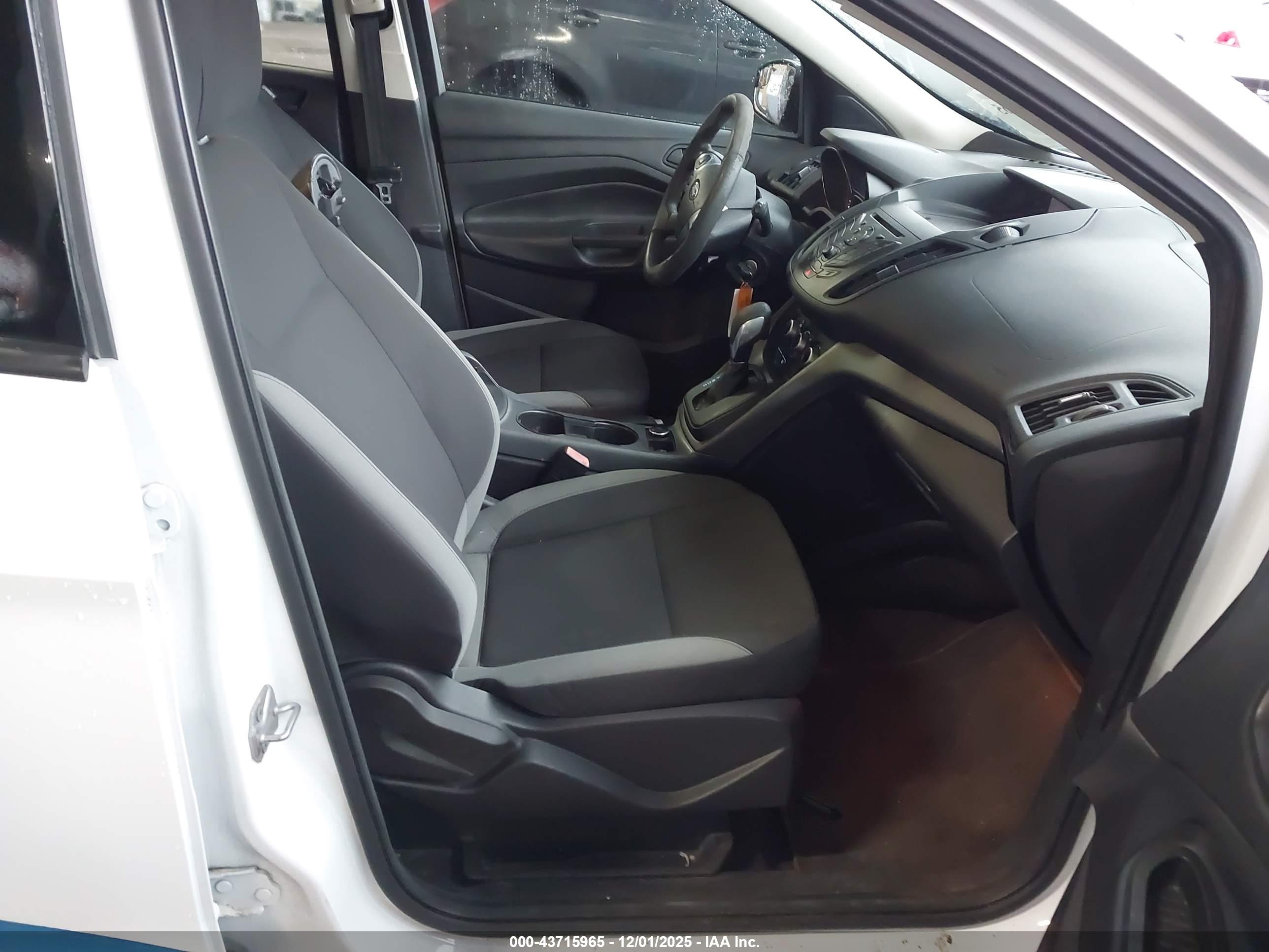 FORD ESCAPE image 5