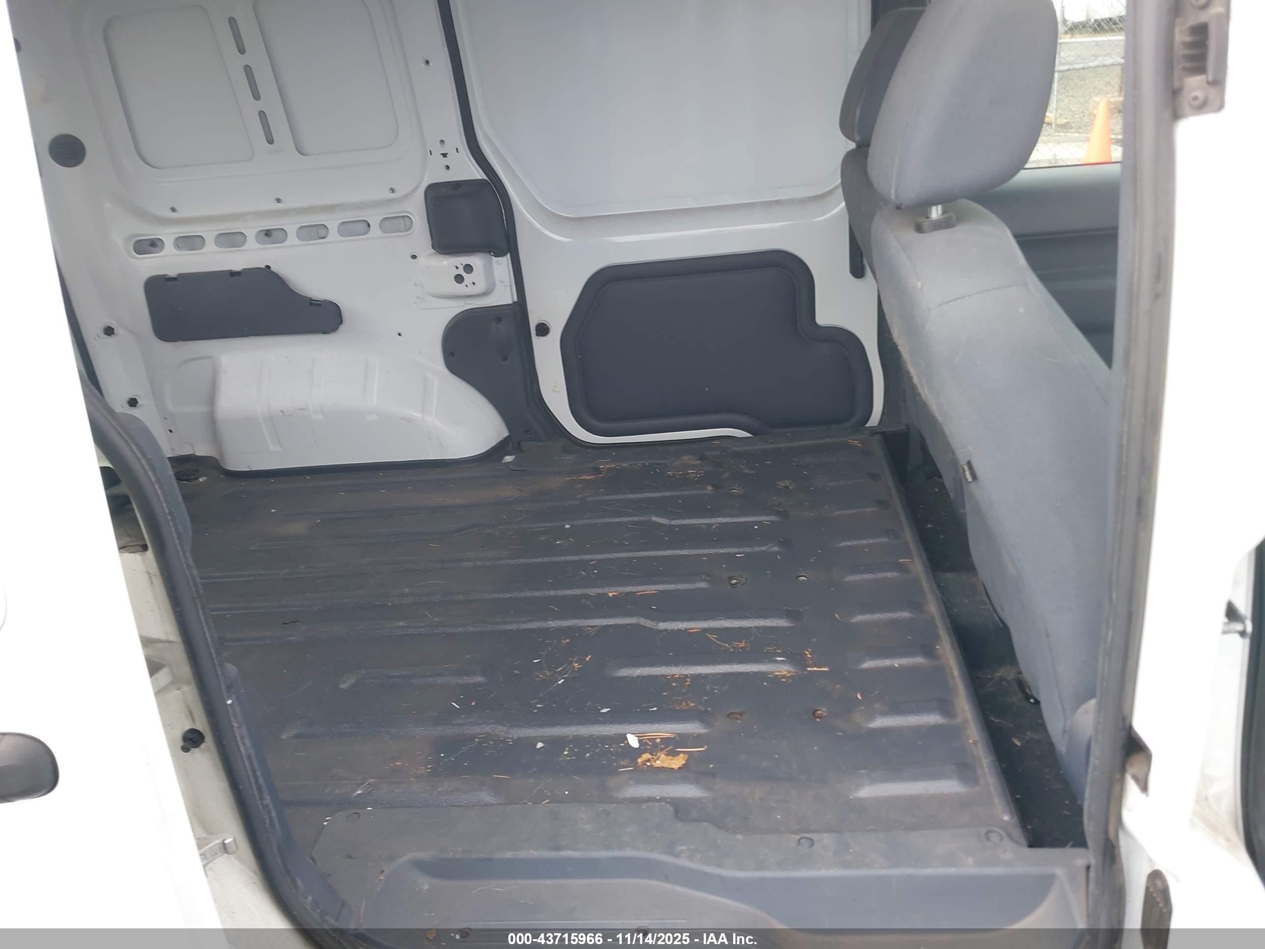 FORD TRANSIT image 8