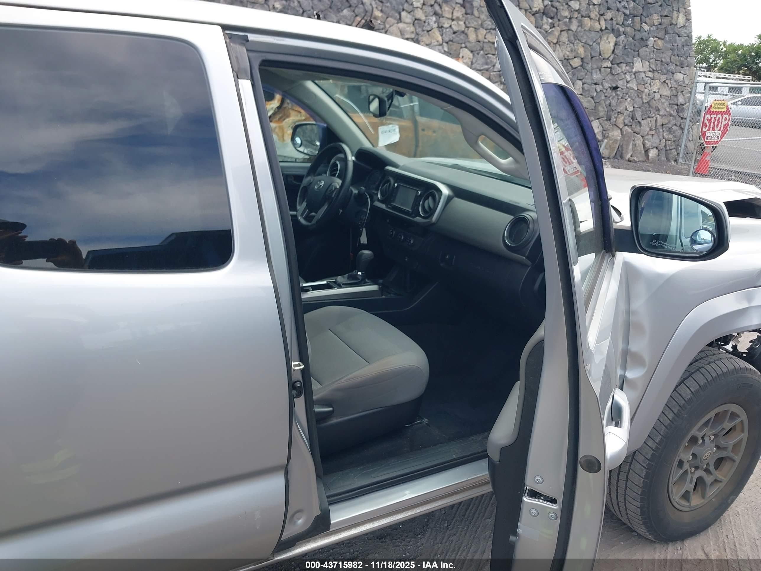 TOYOTA TACOMA image 5